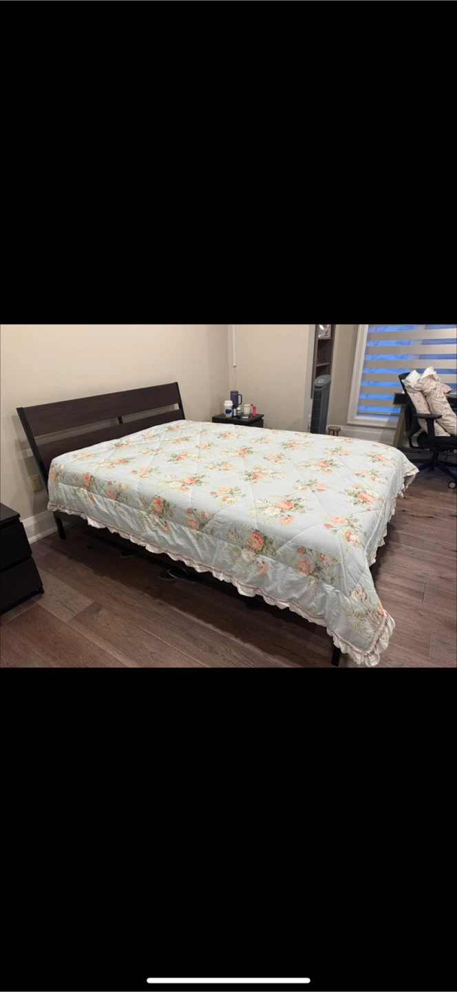 Queen Size Bed Frame and Mattress with night tables - photo 2