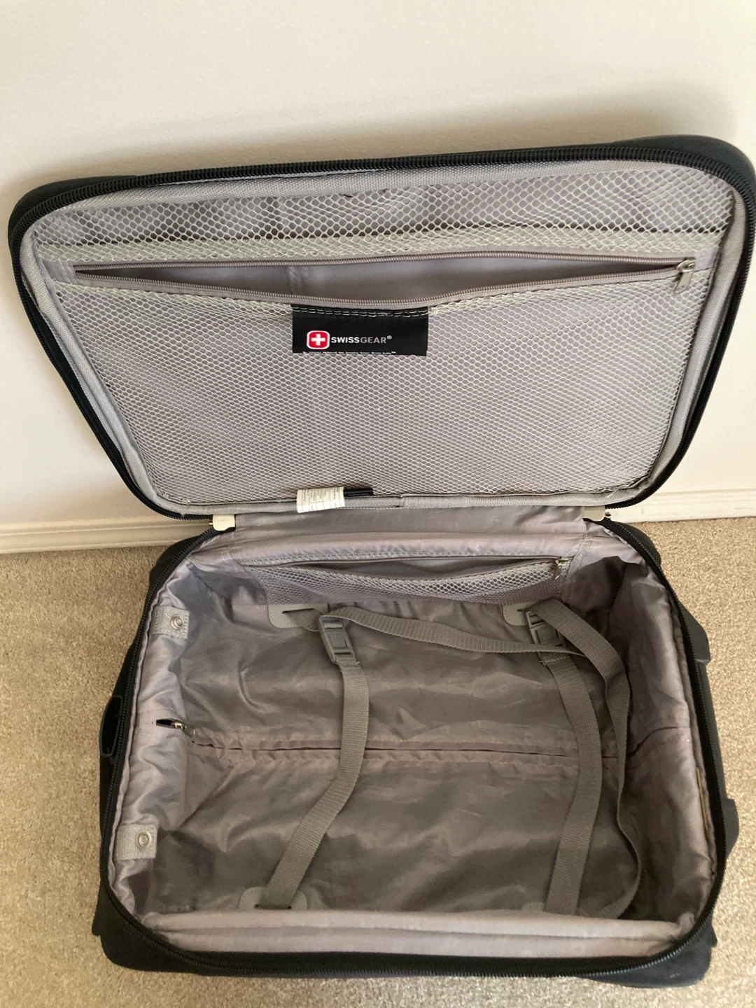 Carry-on suitcase - photo 3