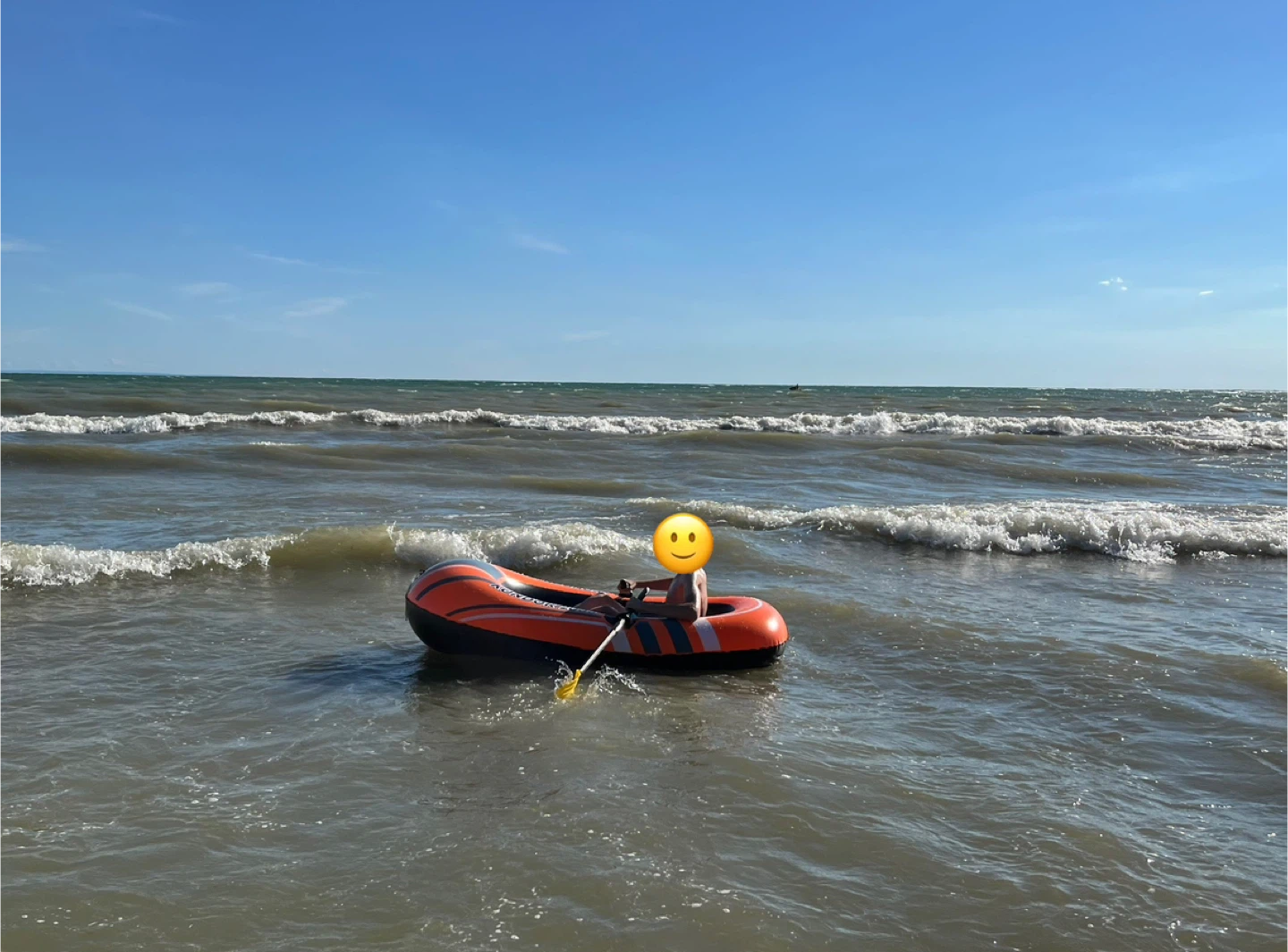 LIKE NEW ✅ Inflatable Boat + FREE Oars 🥕 - photo 4
