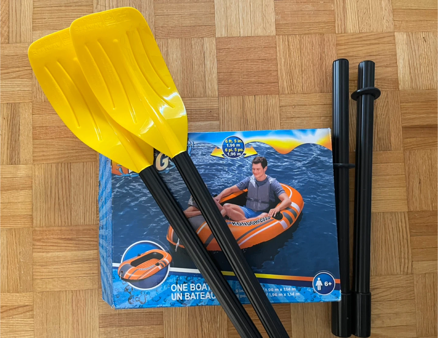 LIKE NEW ✅ Inflatable Boat + FREE Oars 🥕 - photo 5