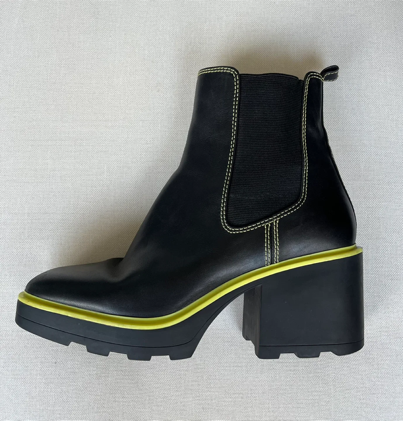 Michael Kors Black Leather Boots image indicator(2)