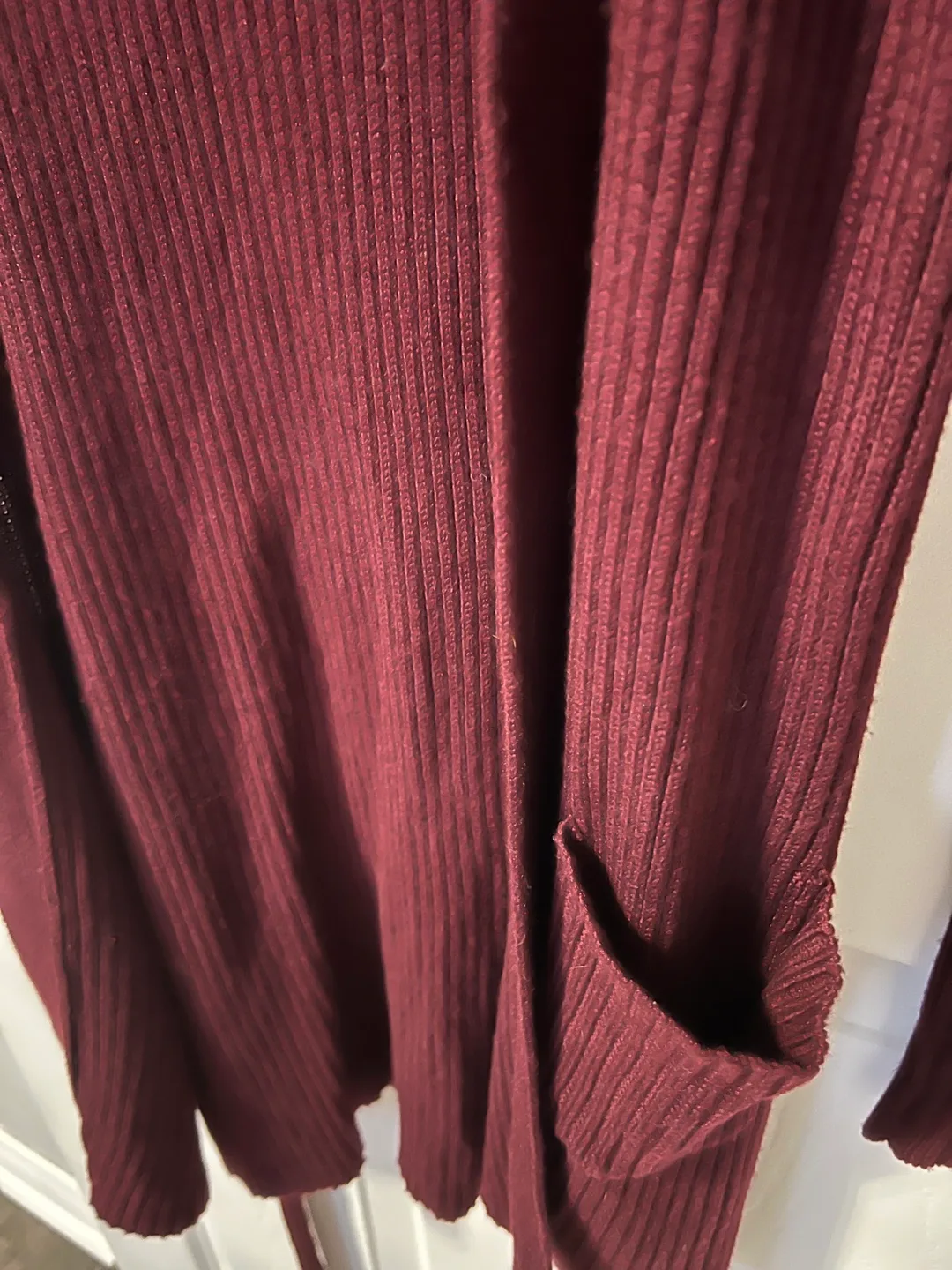 BN without tag Ricki's  Burgundy Cardigan - Size M image indicator(3)