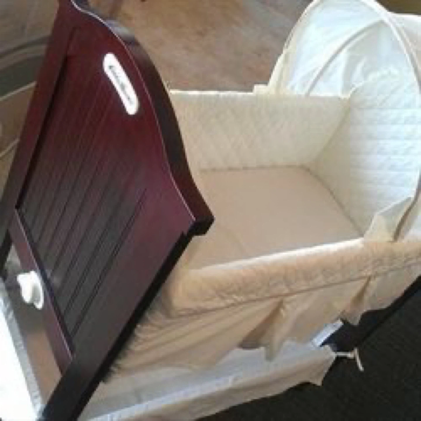 Bassinet with Canopy - photo 2