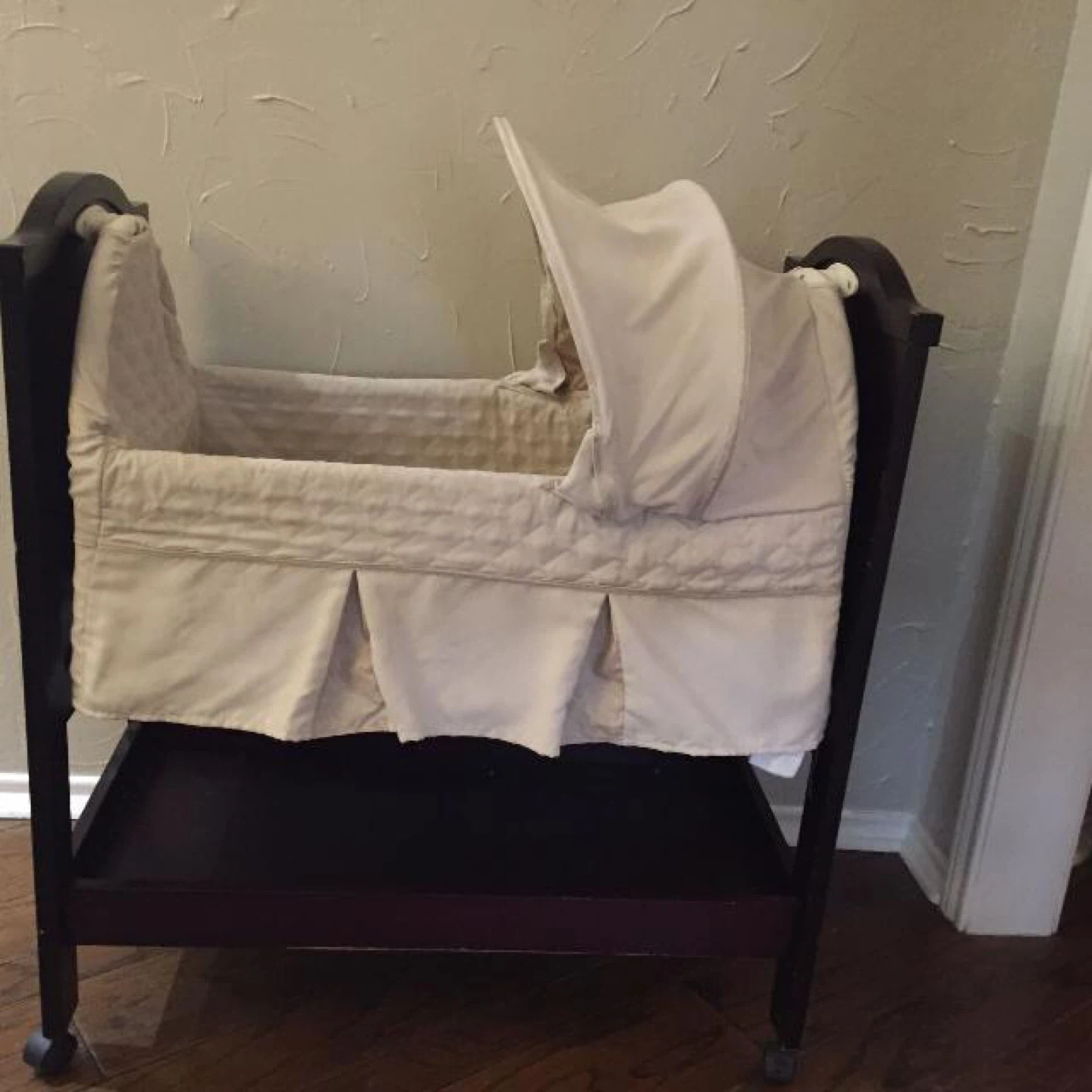 Bassinet with Canopy