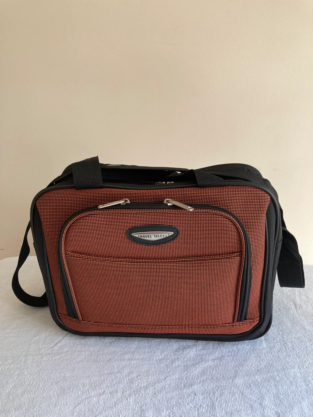 Under seat, tote bag