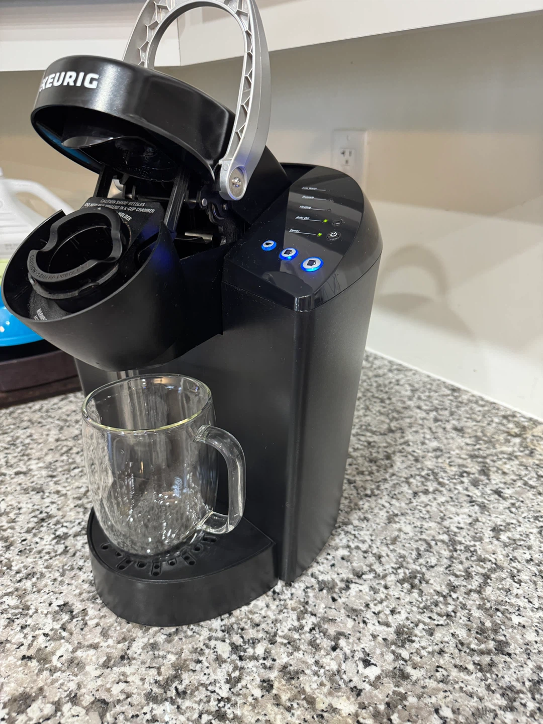 Keurig Coffee Maker - Black - photo 3