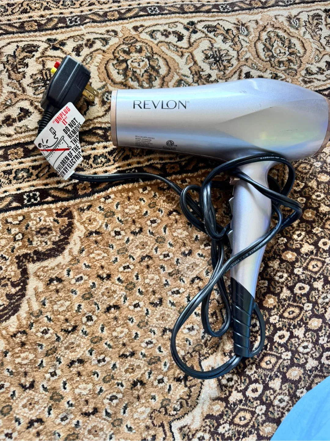 Unbound Petite Cordless Ceramic Curling Iron thumbnail