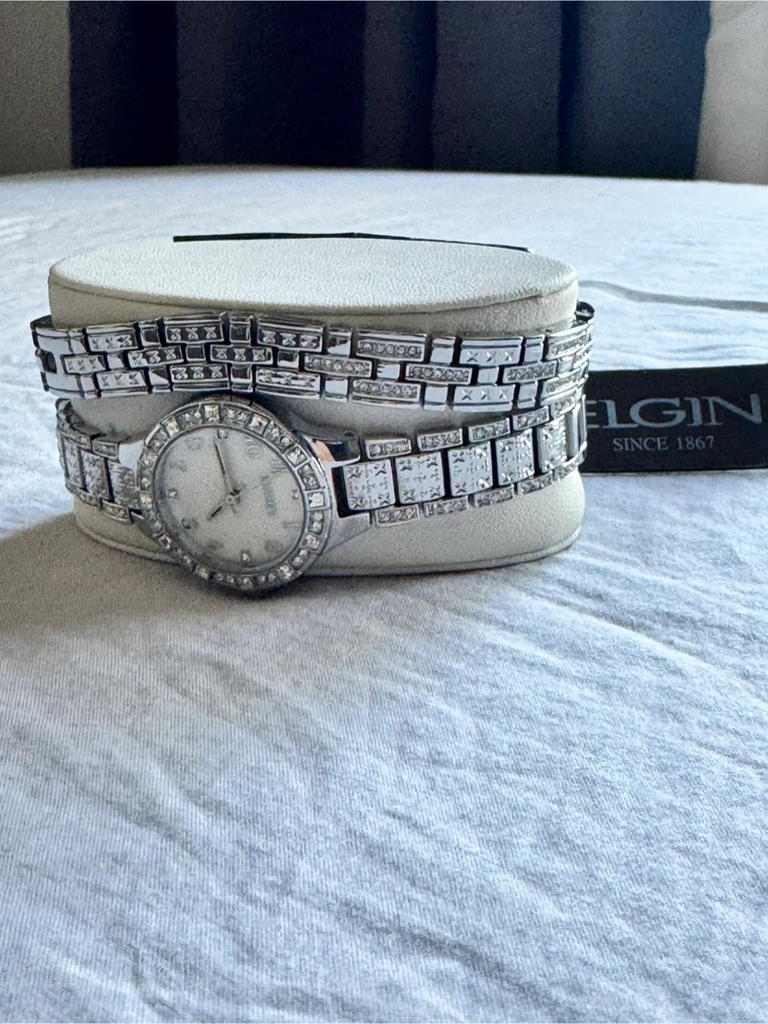 Elgin Ladies' Silver-Tone Crystal Watch image indicator(2)