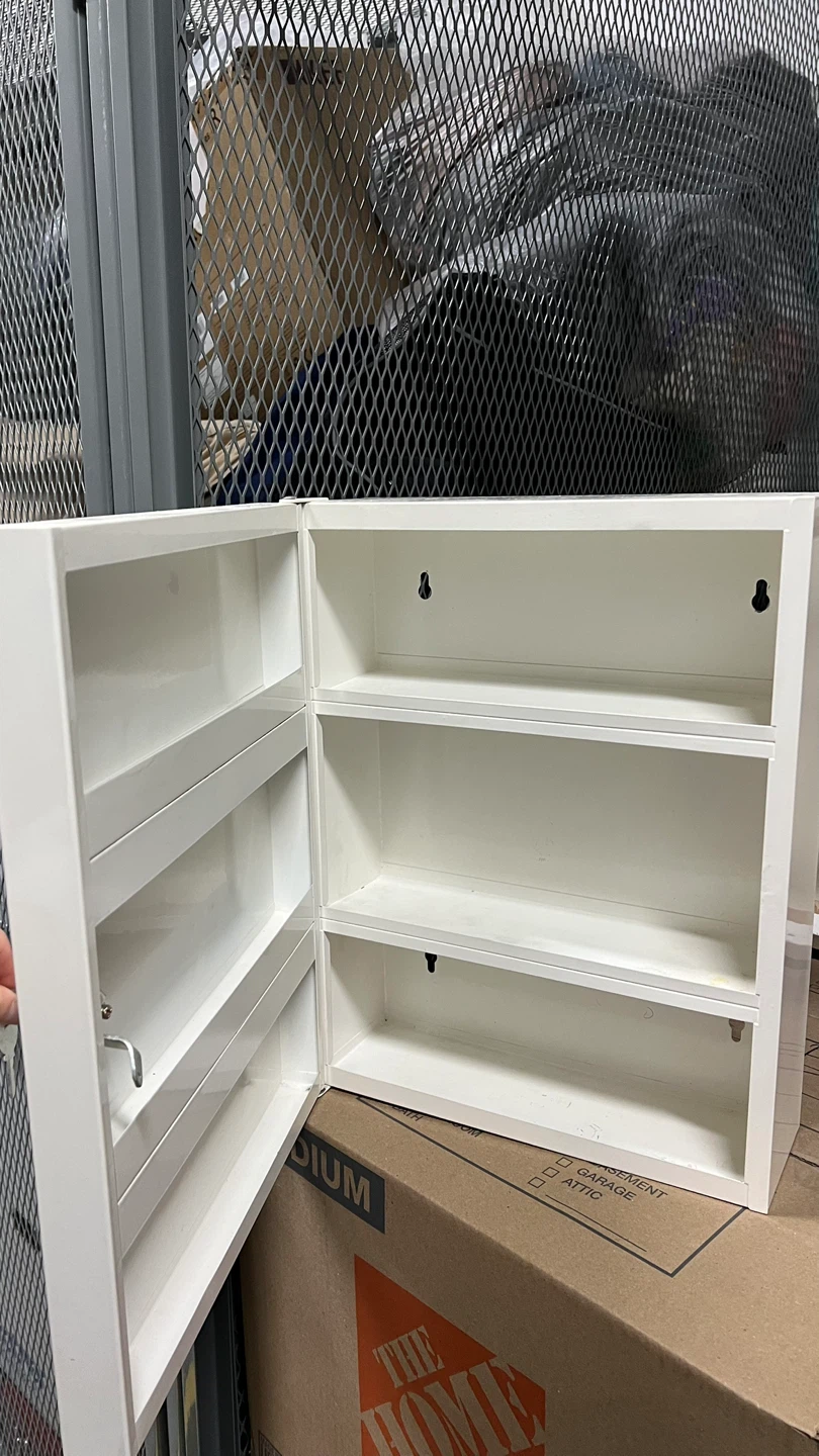 Medicine Cabinet with Key - photo 2