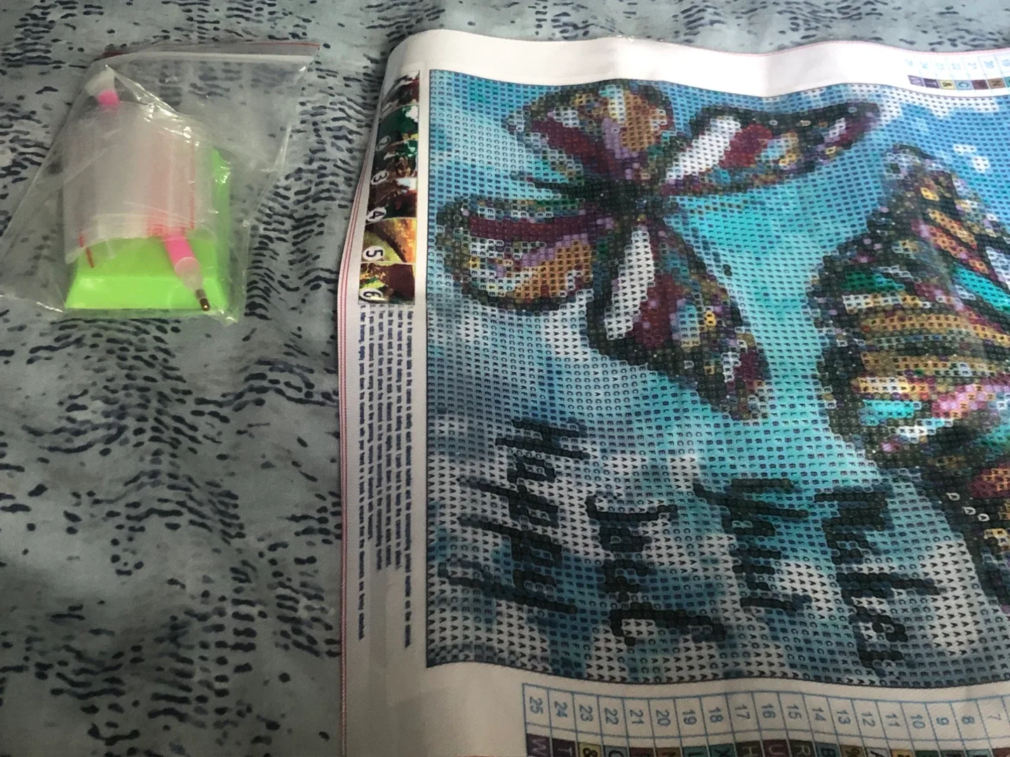 Diamond Painting Kit - Butterfly Design, 30x40cm image indicator(2)