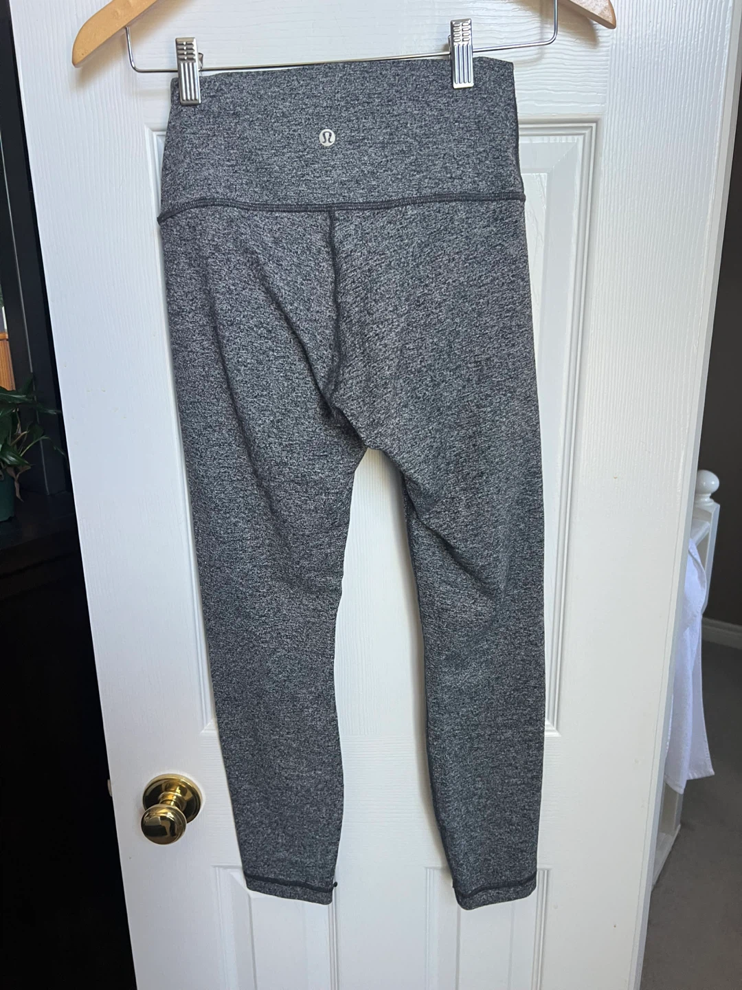 Lululemon Grey Leggings - Size 6 - photo 2