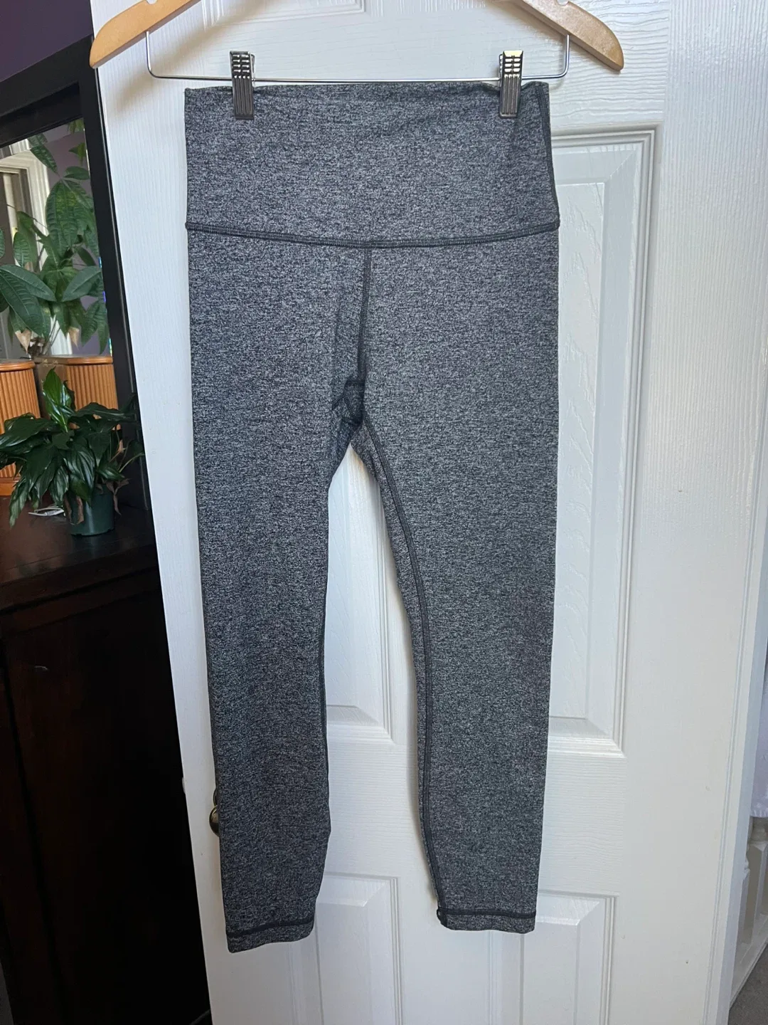 Lululemon Grey Leggings - Size 6 thumbnail