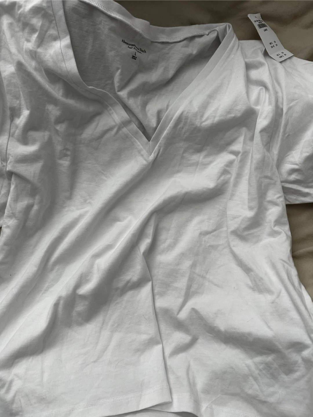NEW Abercrombie & Fitch Tee - photo 2