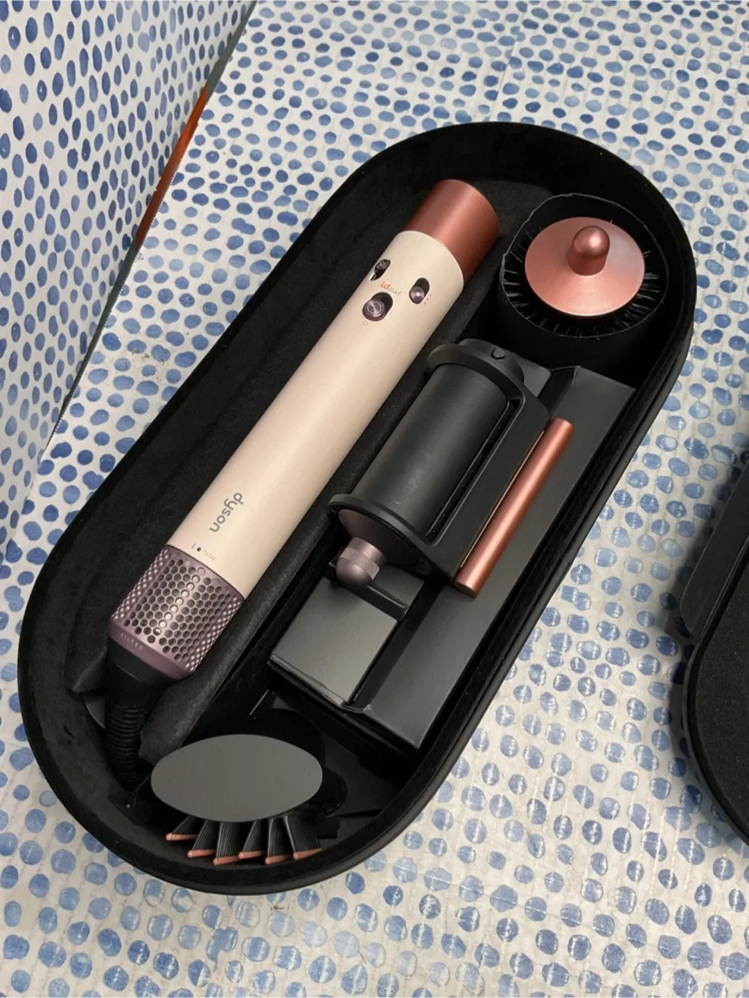 Dyson Airwrap i.d. straight+wavy Multi-styler image indicator(10)