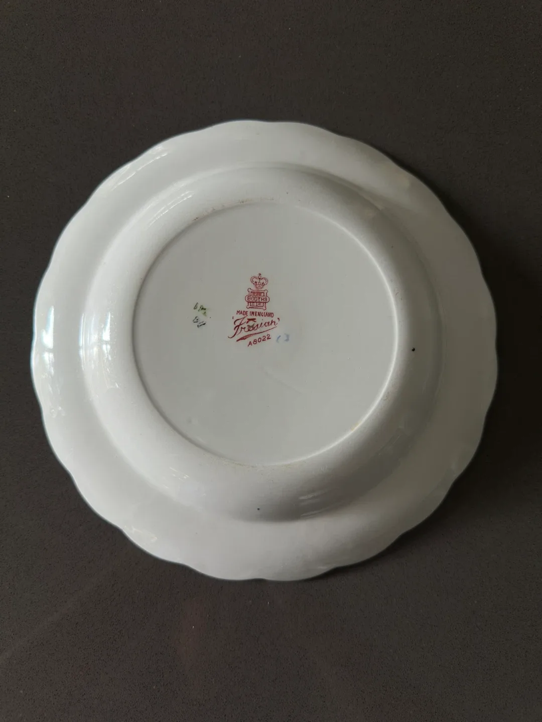 Booths Fresian China Rimmed Soup Bowl with Gilt A8022 image indicator(2)