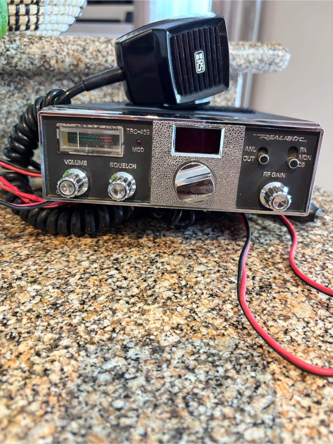 Realistic TRC-469 CB Radio - photo 3