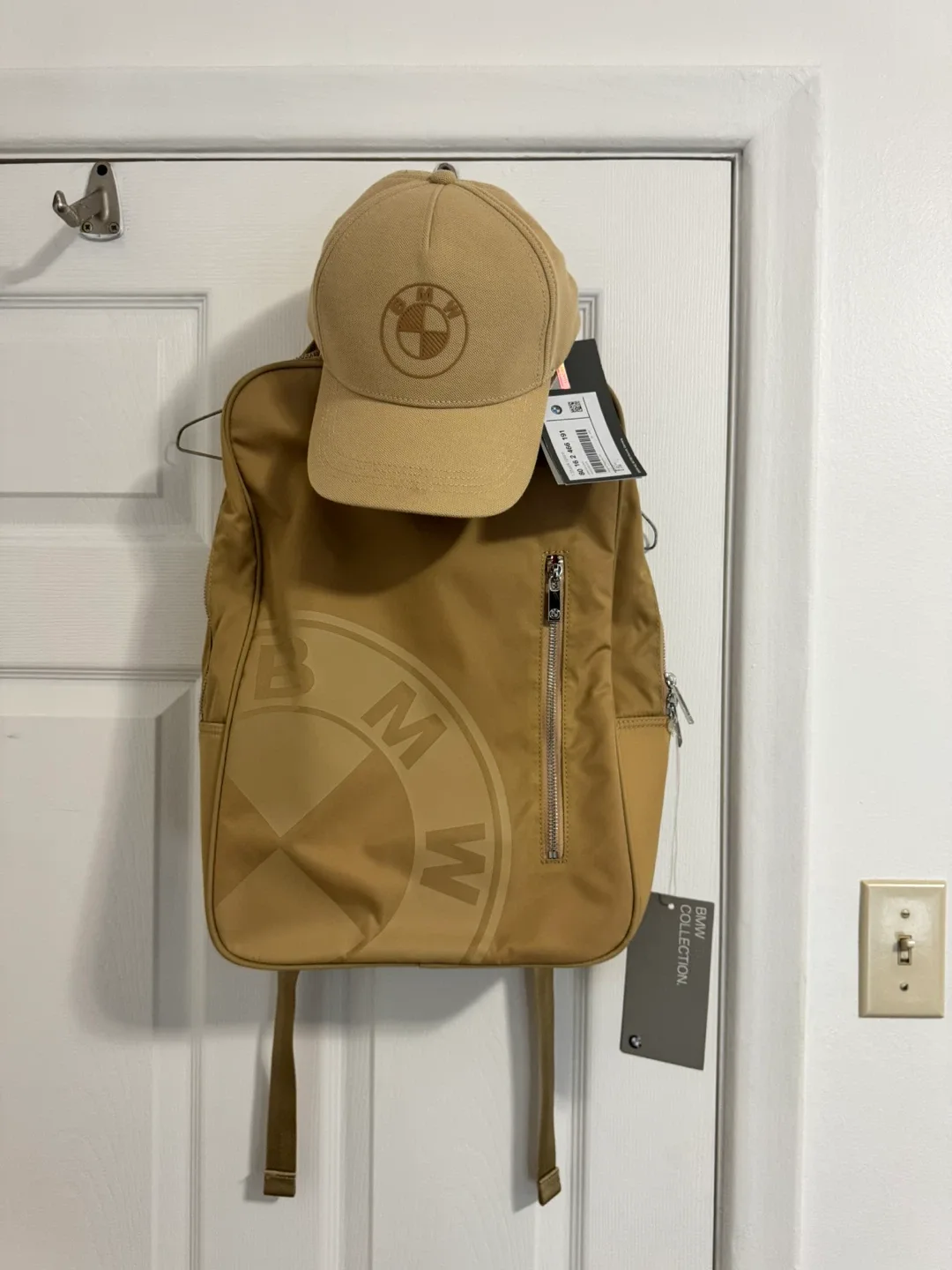 BMW Backpack Modern Sand with Cap thumbnail