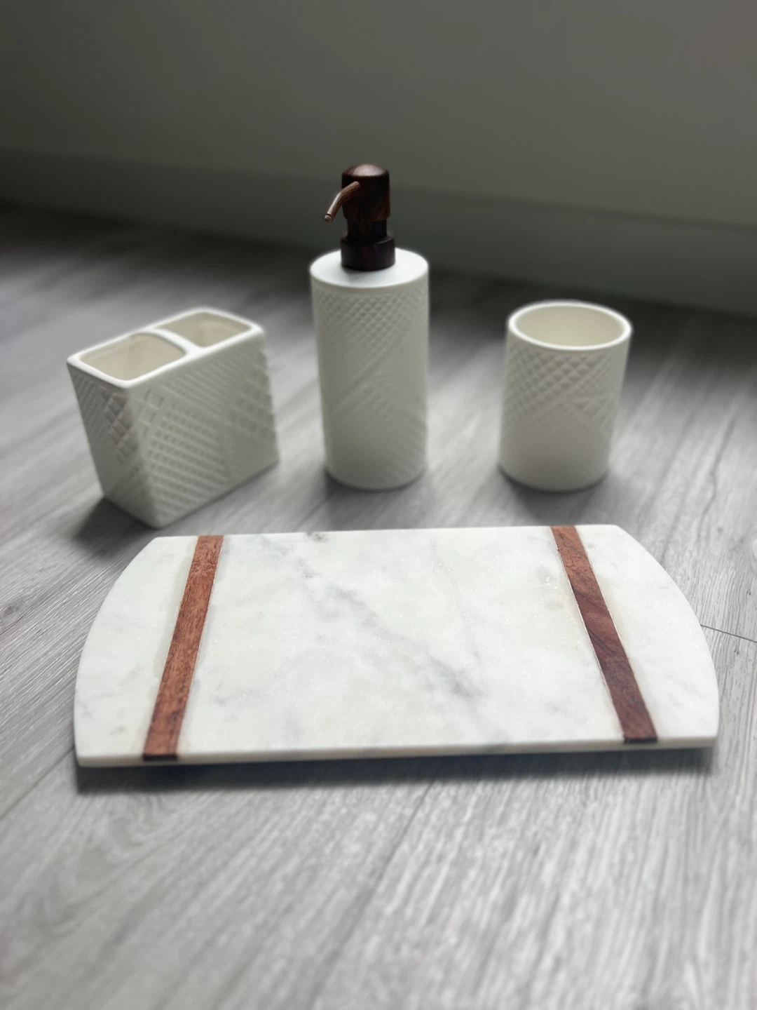 White Bathroom Set - Soap Dispenser, Tray, Toothbrush Holder - photo 5