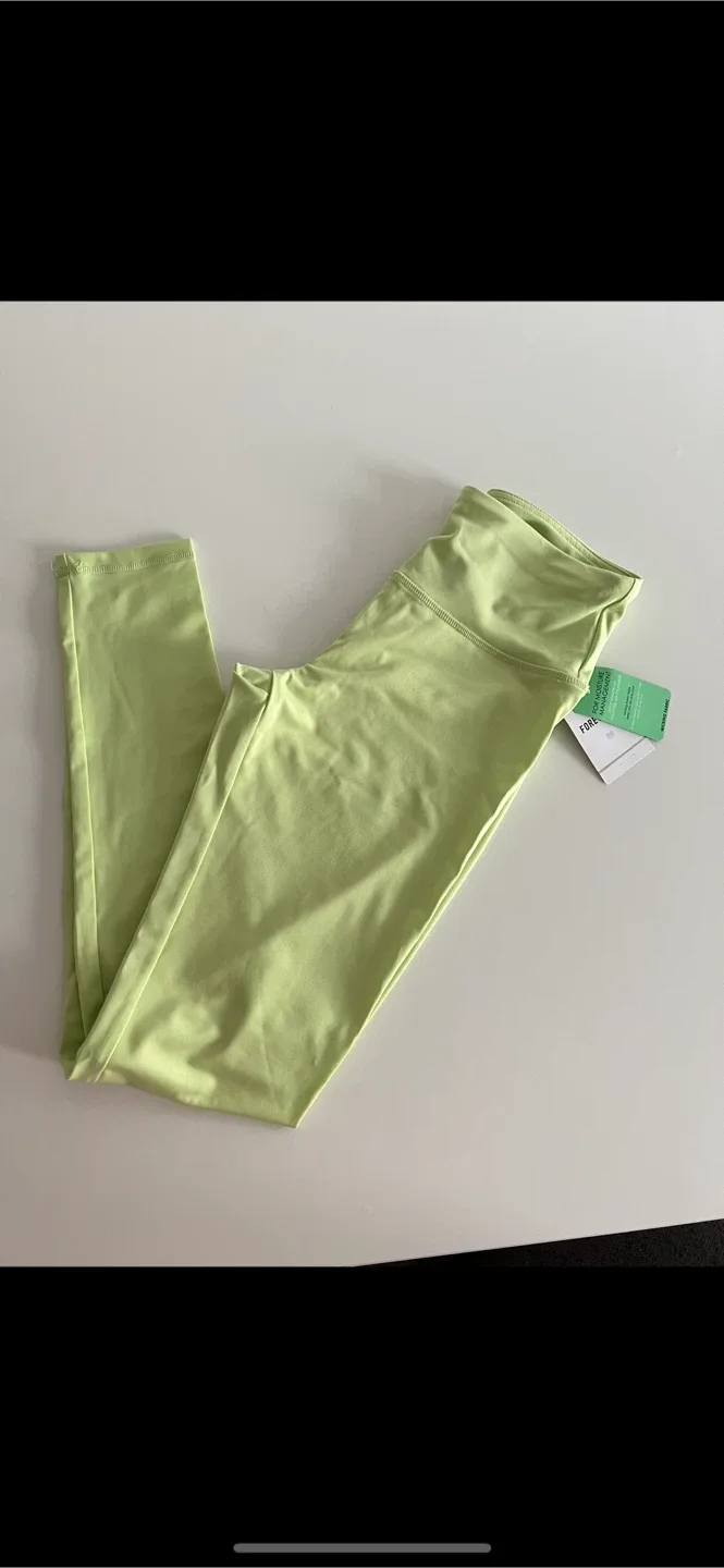 3$ jeans shorts leggings clothing bundle image indicator(10)