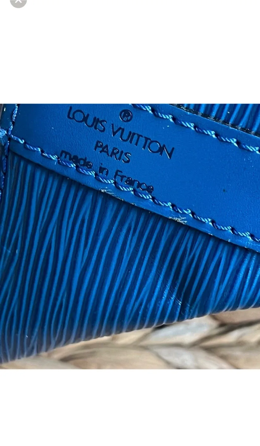 Louis Vuitton Vintage Blue Epi Leather Noe MM Bucket Bag image indicator(3)