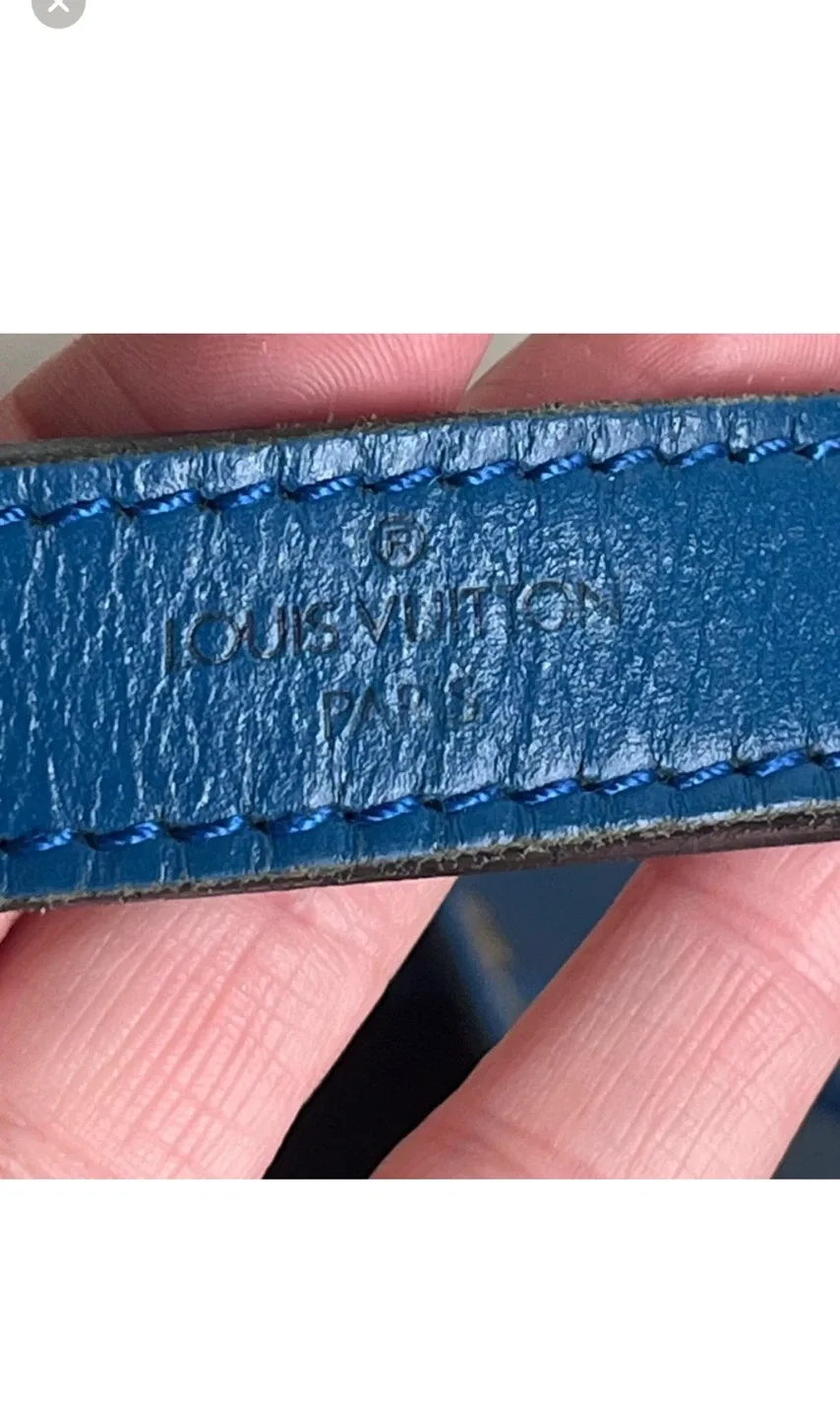 Louis Vuitton Vintage Blue Epi Leather Noe MM Bucket Bag image indicator(4)