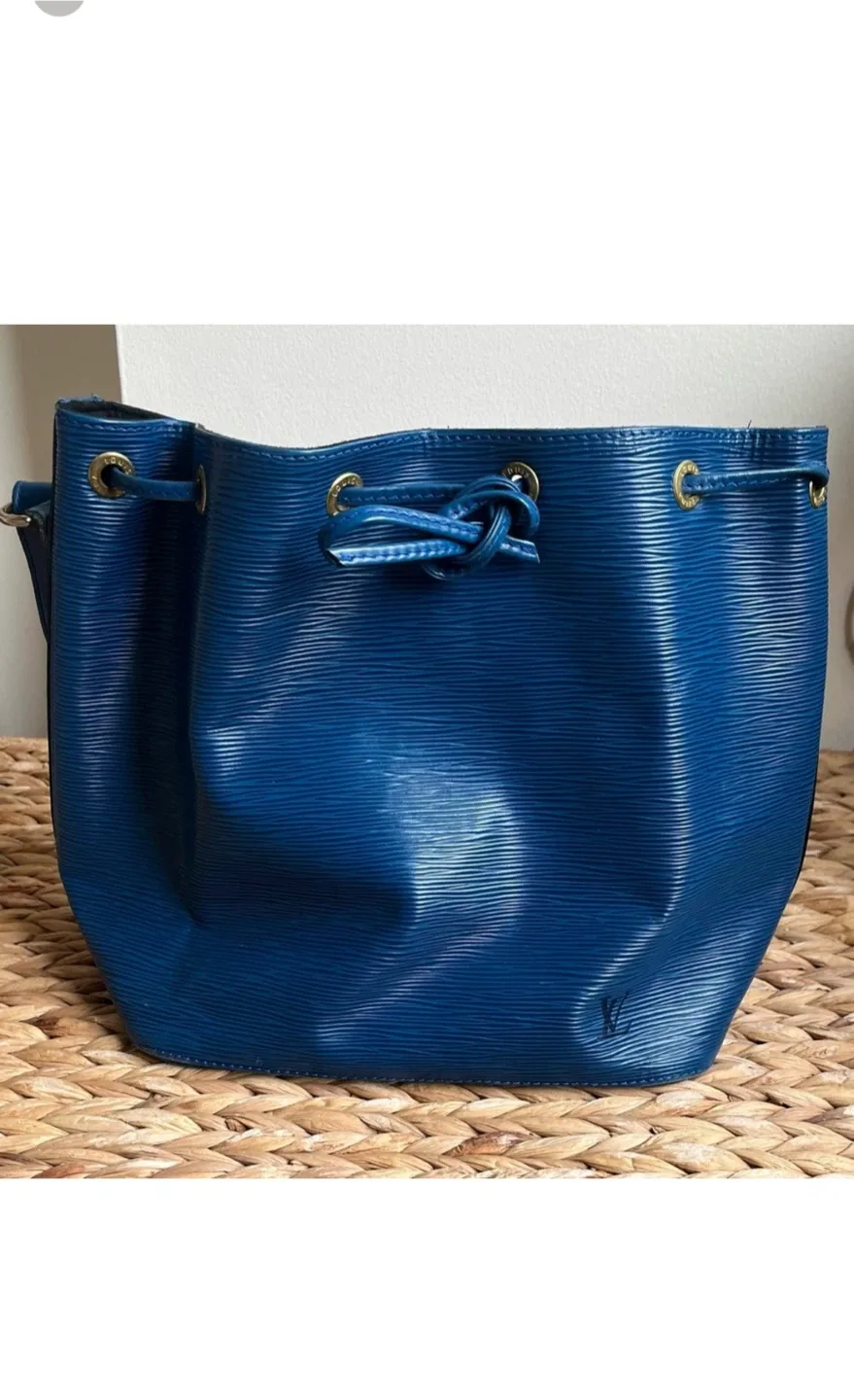 Louis Vuitton Vintage Blue Epi Leather Noe MM Bucket Bag thumbnail