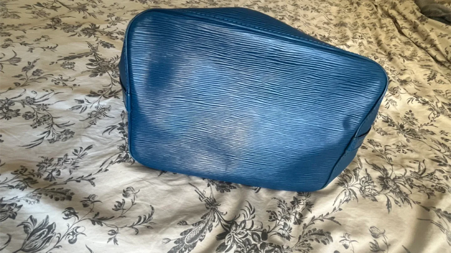 Louis Vuitton Vintage Blue Epi Leather Noe MM Bucket Bag image indicator(6)