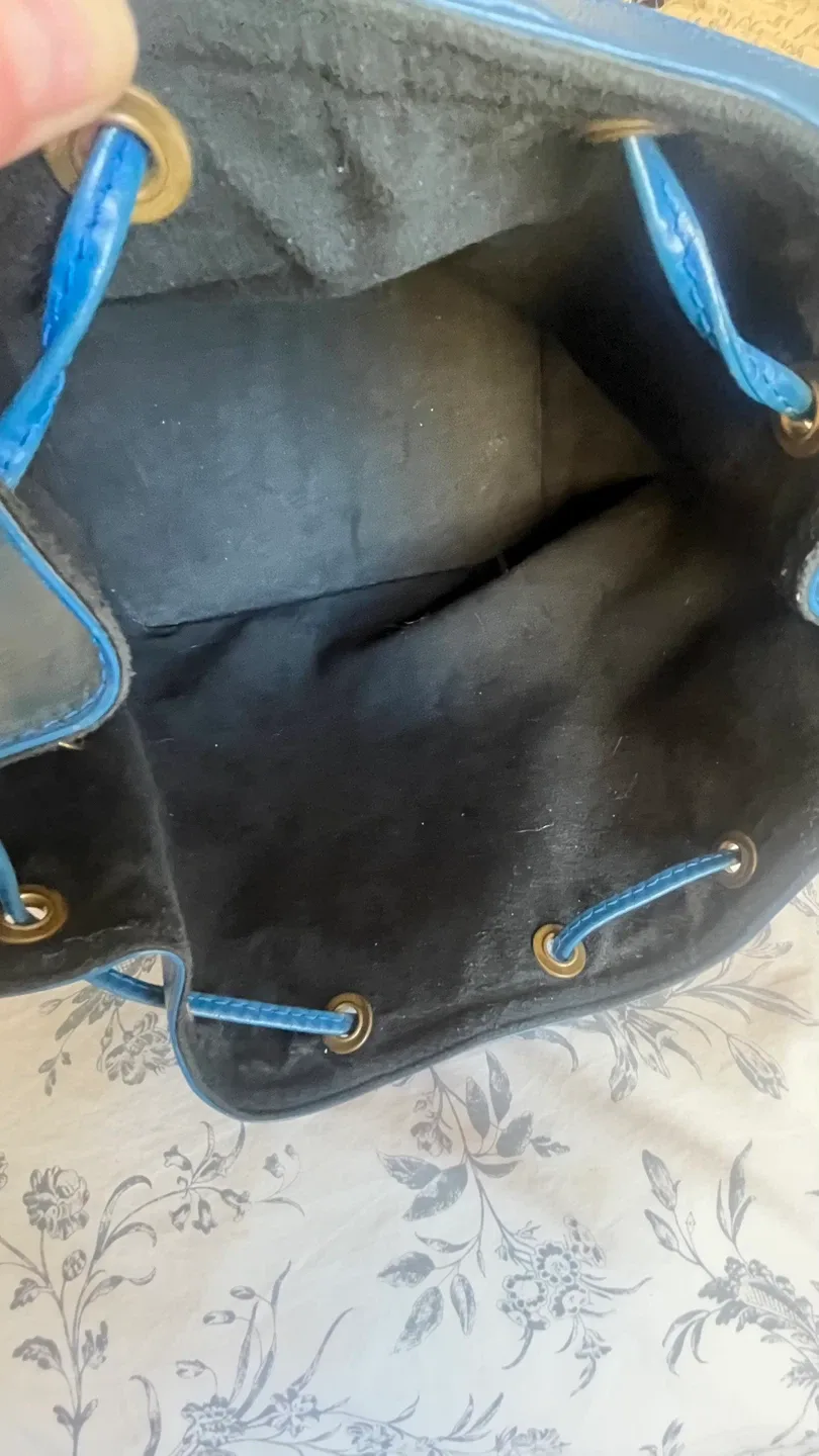 Louis Vuitton Vintage Blue Epi Leather Noe MM Bucket Bag image indicator(7)