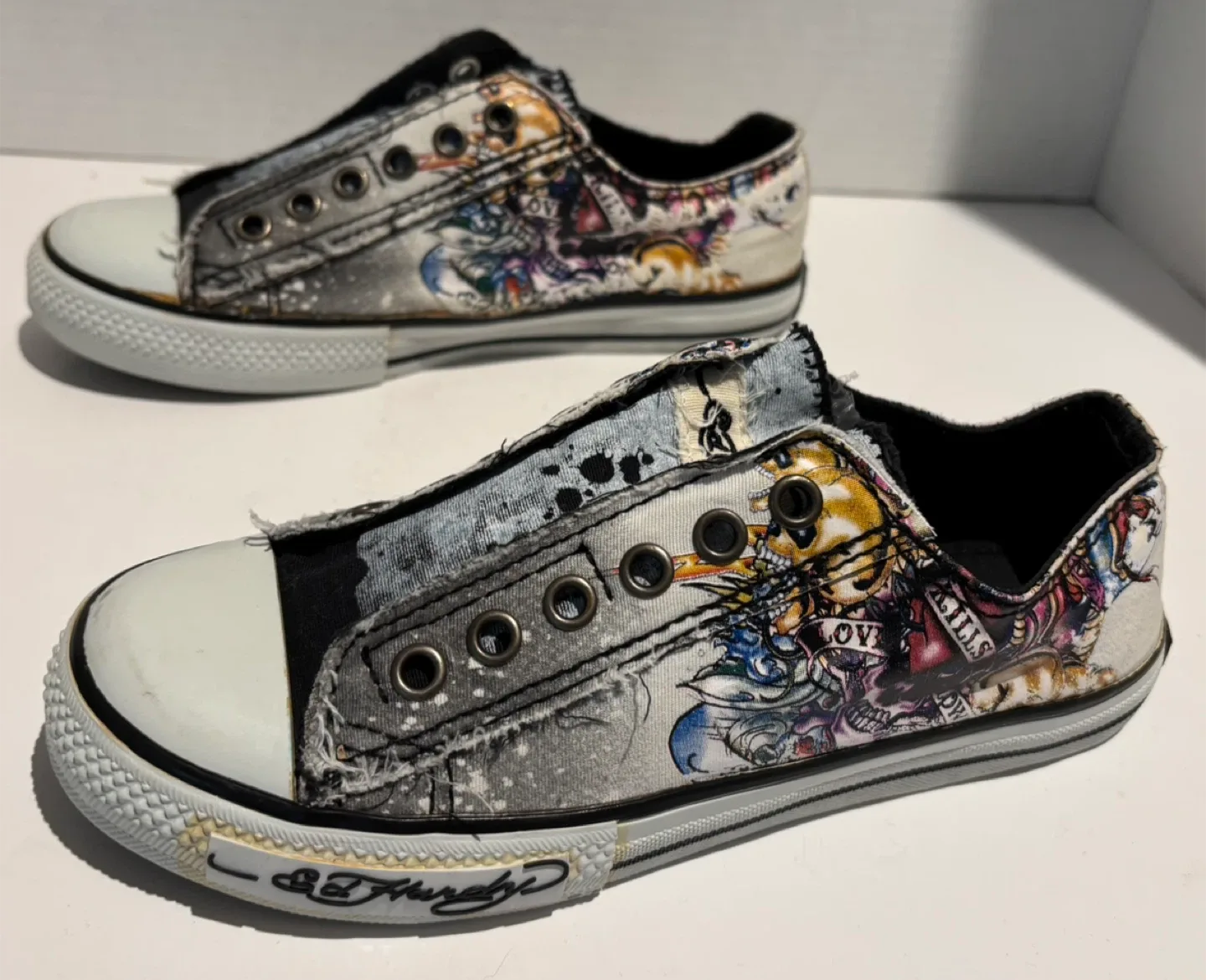 Vintage Ed Hardy Low-Top Sneakers - Size 5 image indicator(2)