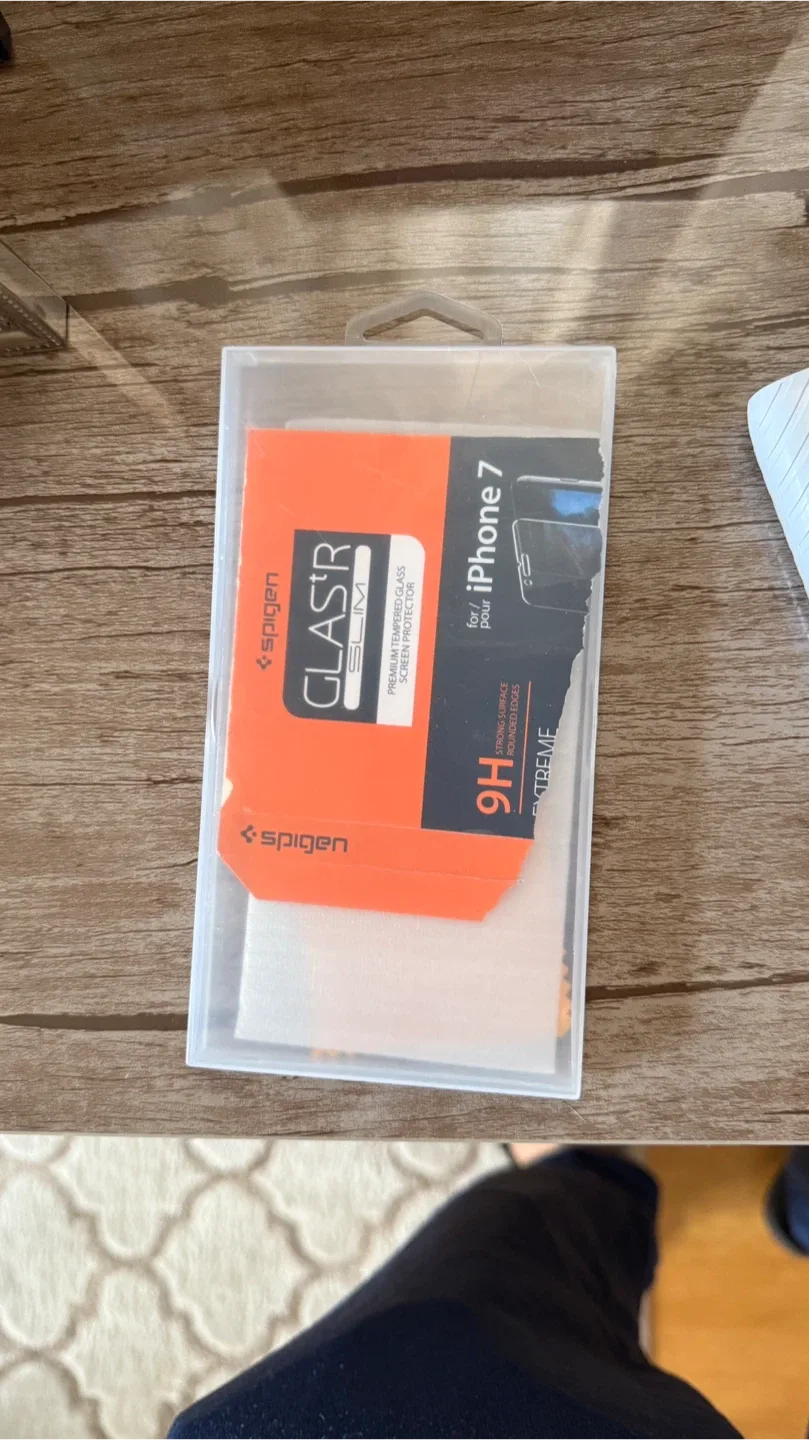 Apple iPhone 7 128GB black & screen protector plus original box image indicator(5)