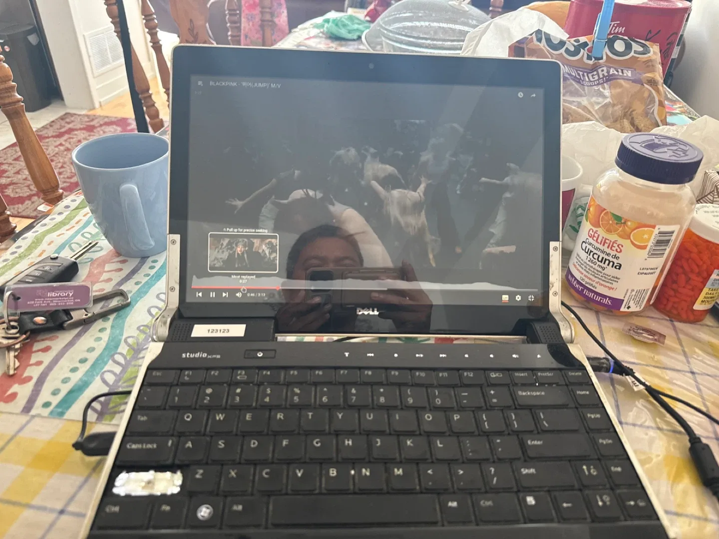 Dell Studio XPS Laptop image indicator(2)