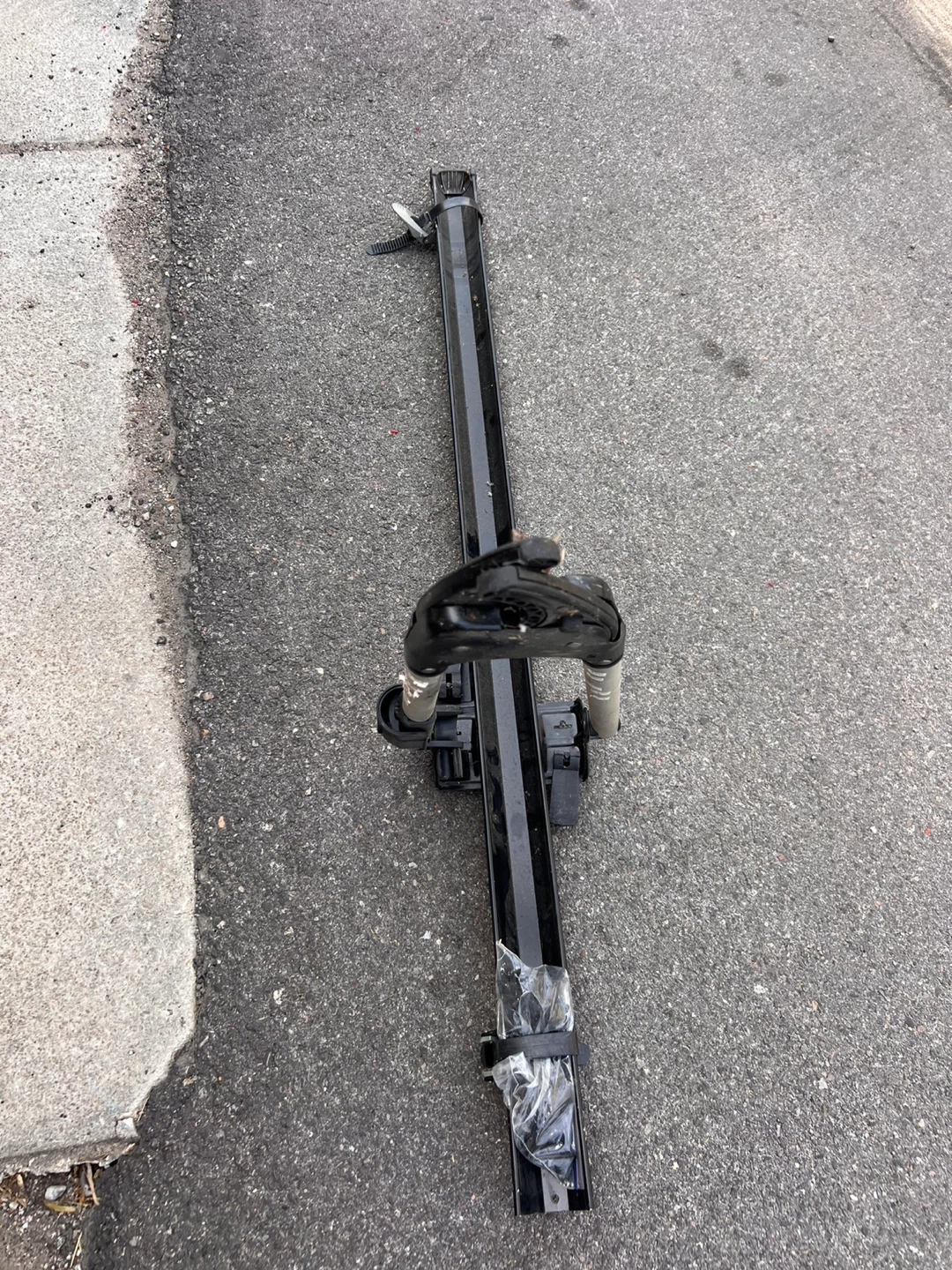 Thule TOUR Big Mouth Upright Bike Rack