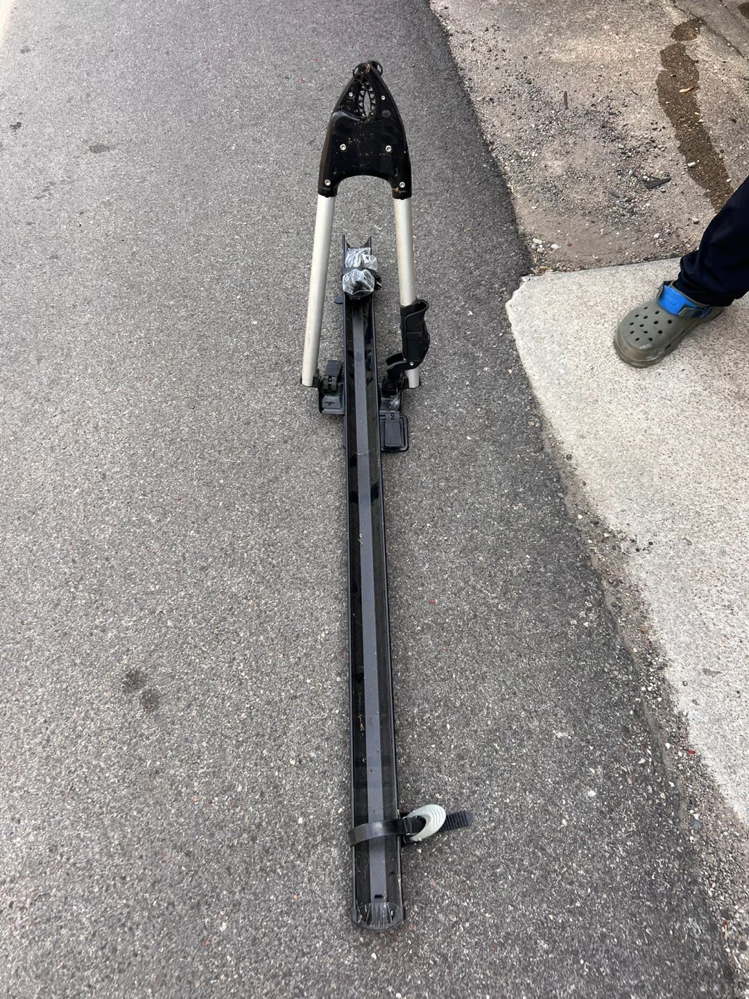 Thule TOUR Big Mouth Upright Bike Rack - photo 4