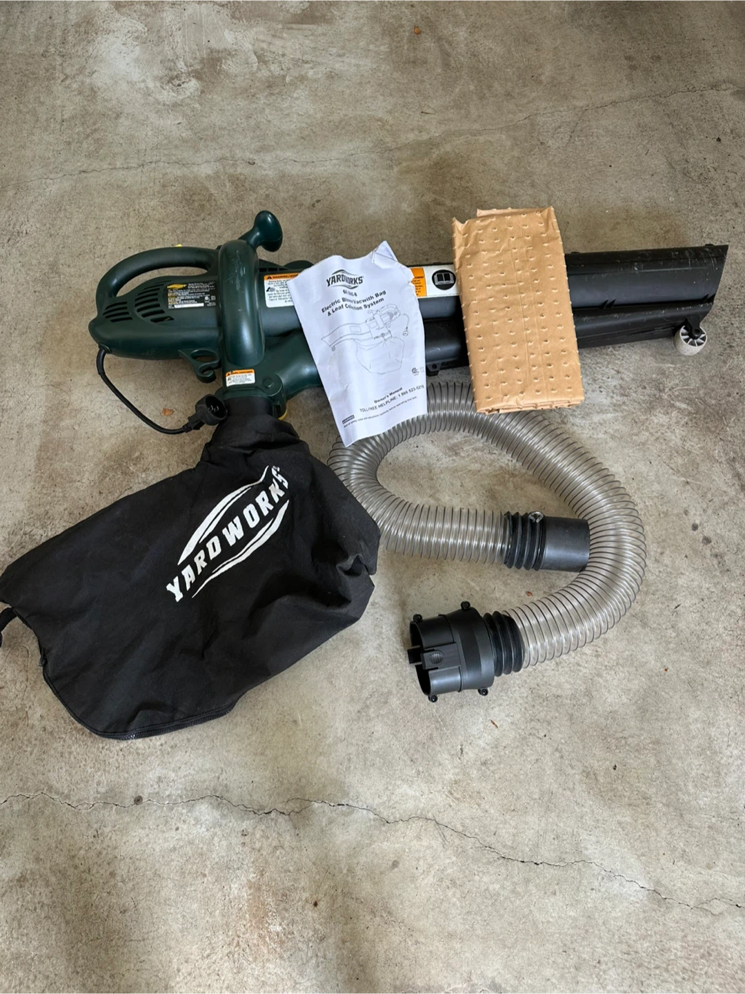 Yardworks Electric Blower Vac with Bag