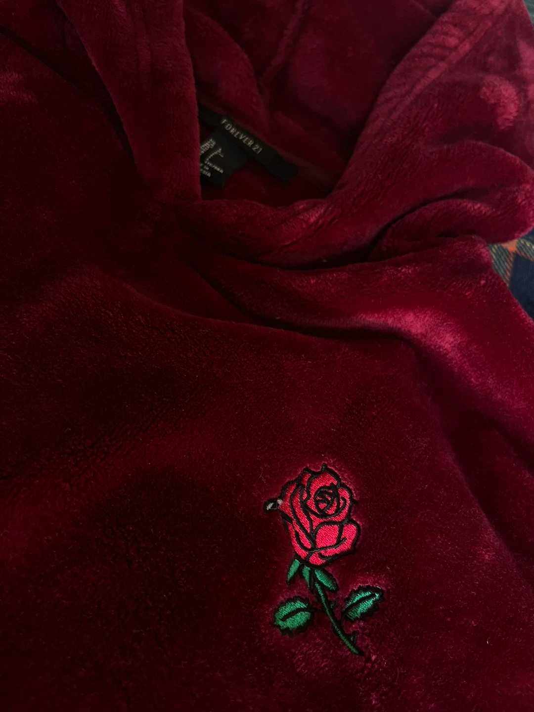Forever 21 Burgundy Rose Hoodie - photo 3
