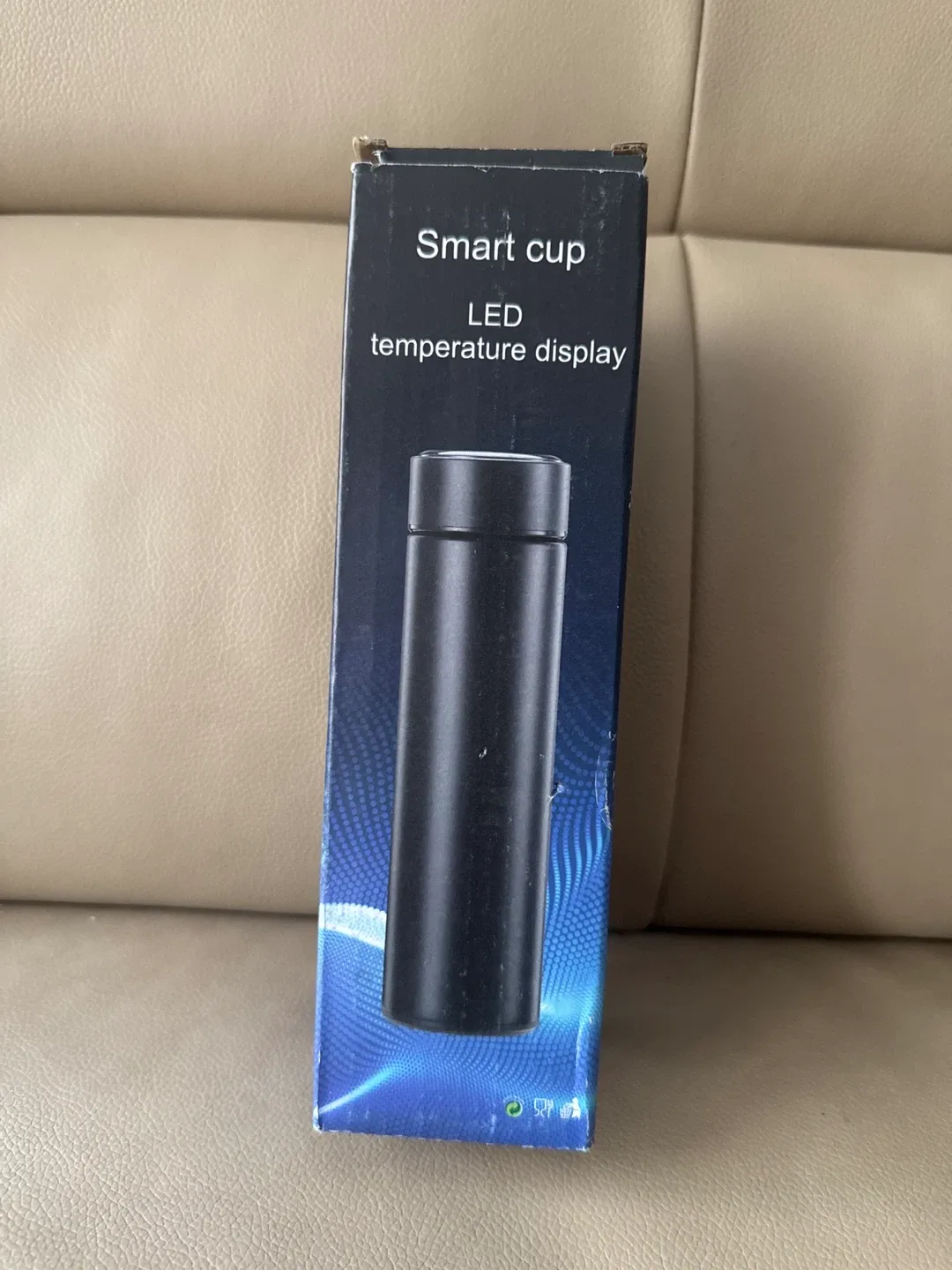 Blue Smart Cup with LED Temperature Display thumbnail