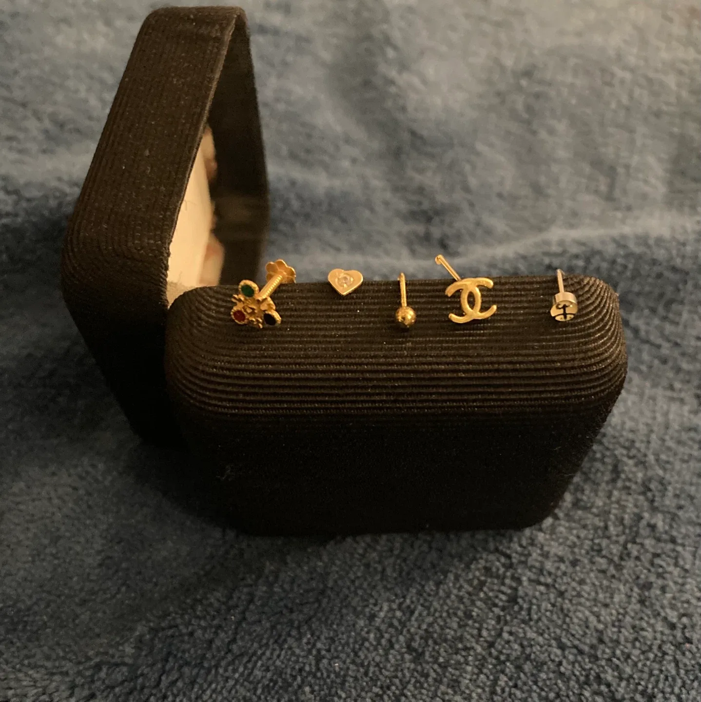 Gold Nose ring image indicator(4)