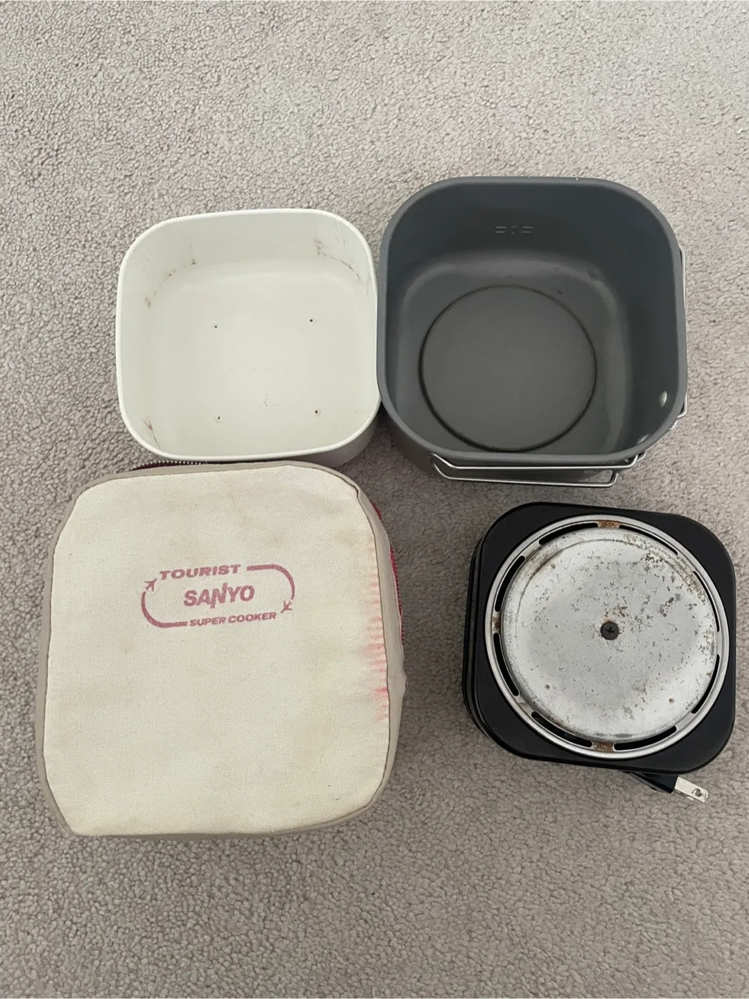 Sanyo Tourist Super Cooker thumbnail