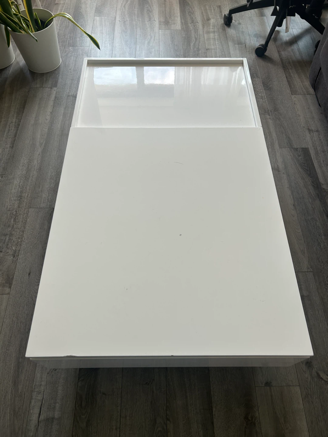White Lift-Top Coffee Table 47x27.5 inches