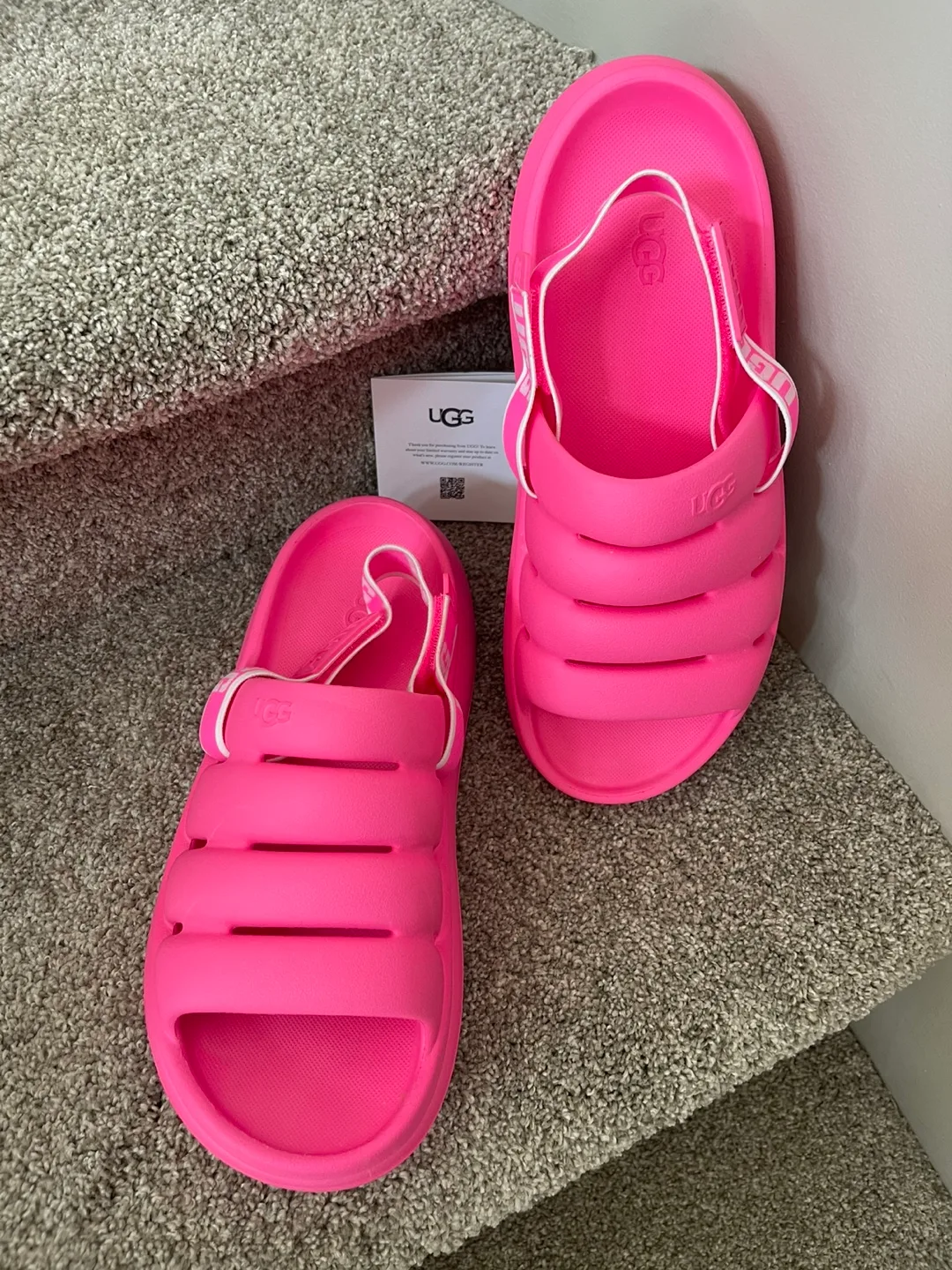 FREE GIFT+*REDUCED FAMOUS UGG Pink “FLUFF YEAH SLIDES” Size 10 image indicator(4)