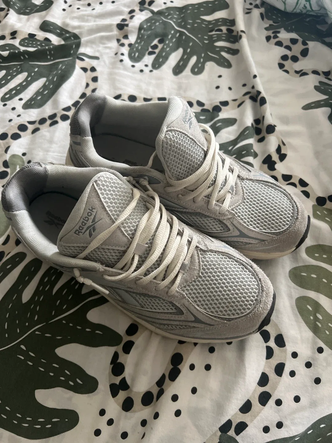 Reebok Grey Running Shoes thumbnail