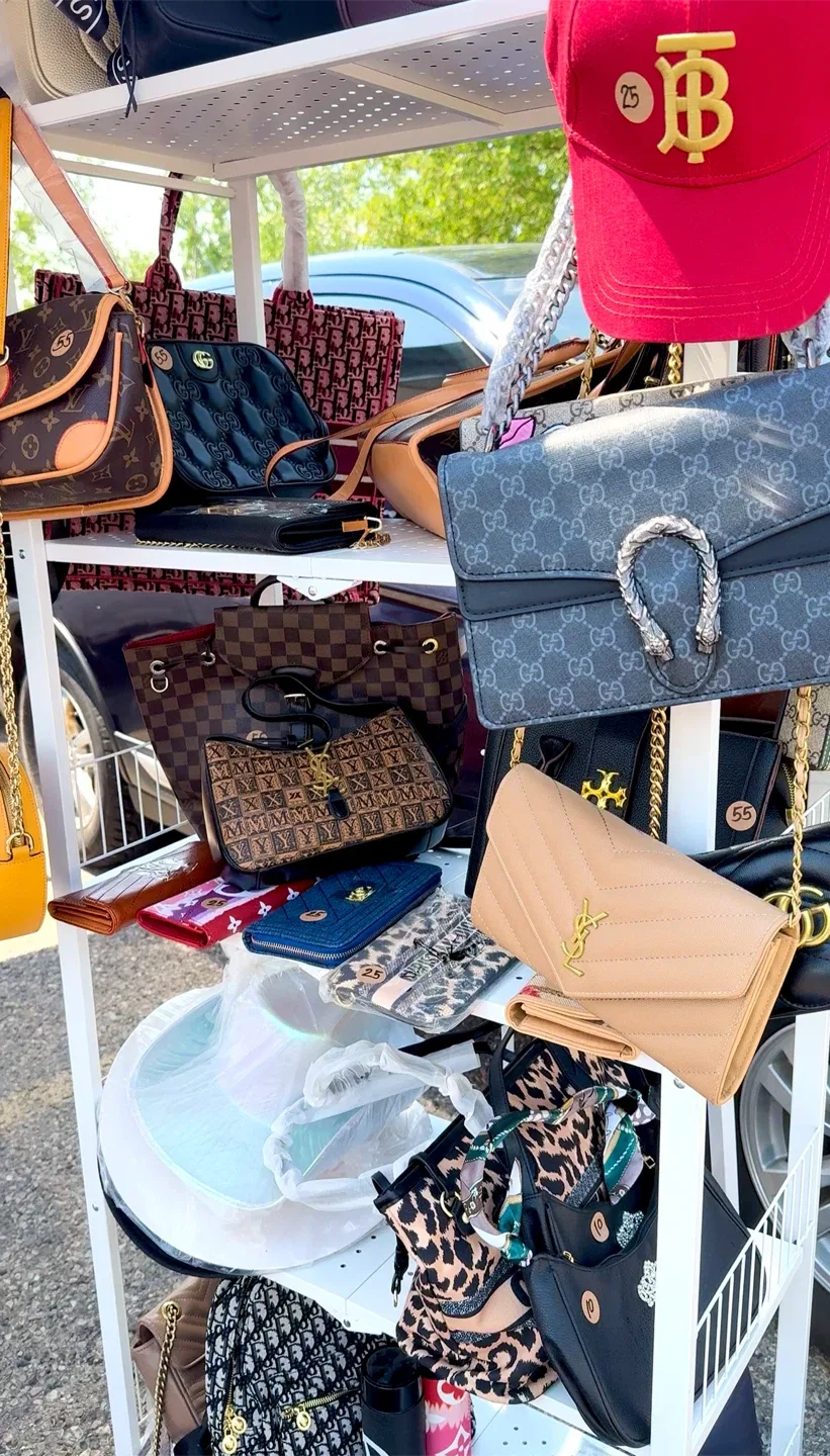 Various Handmade Accessories image indicator(9)