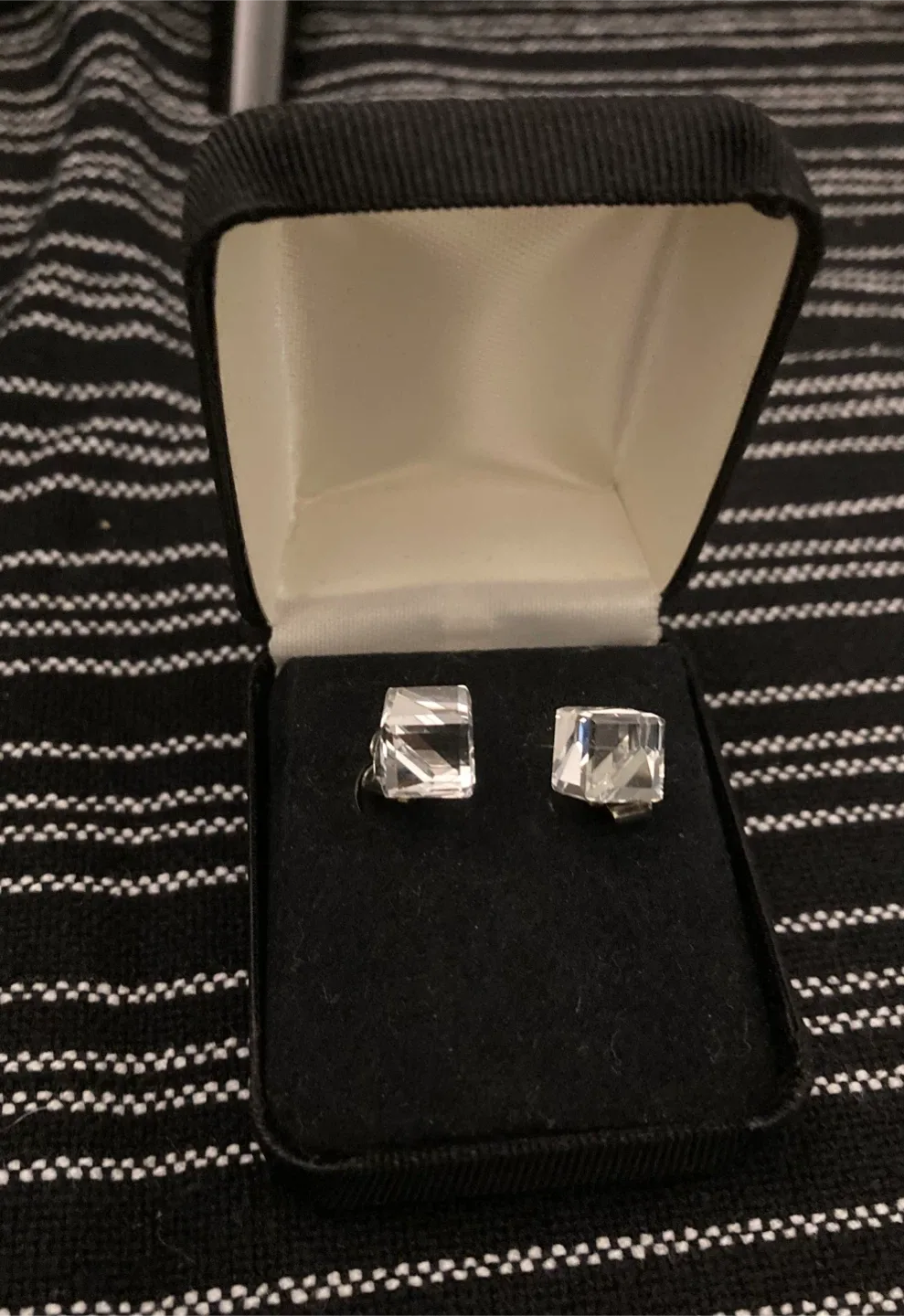 Swarovski Lucent Earrings - Clear image indicator(2)