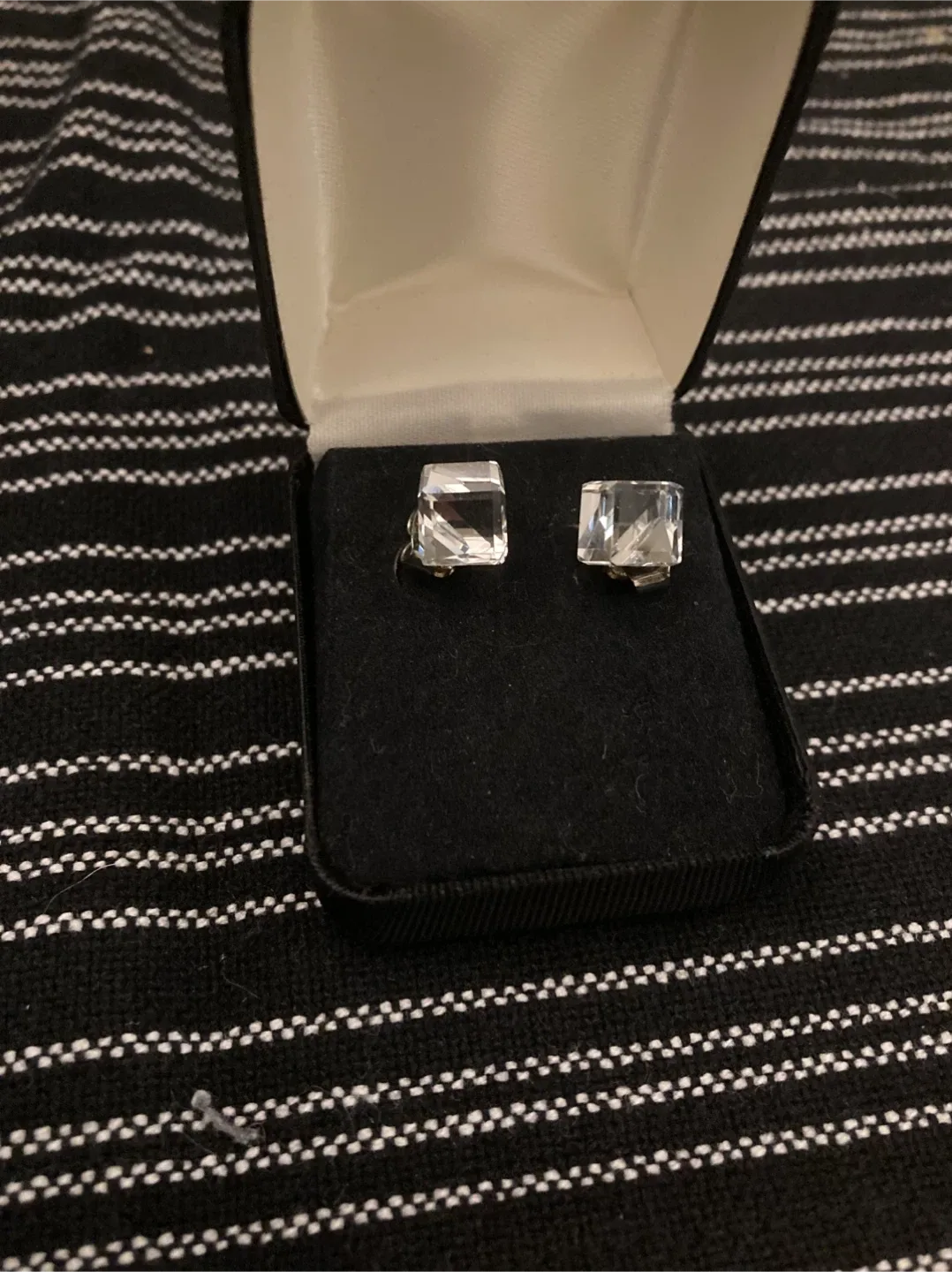 Swarovski Lucent Earrings - Clear image indicator(4)