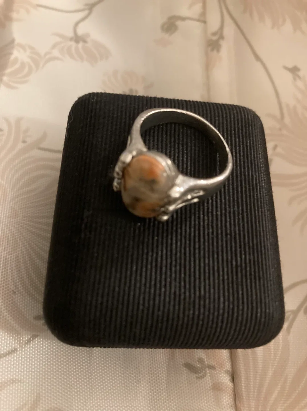 Vintage Silver Ring with Stone image indicator(2)