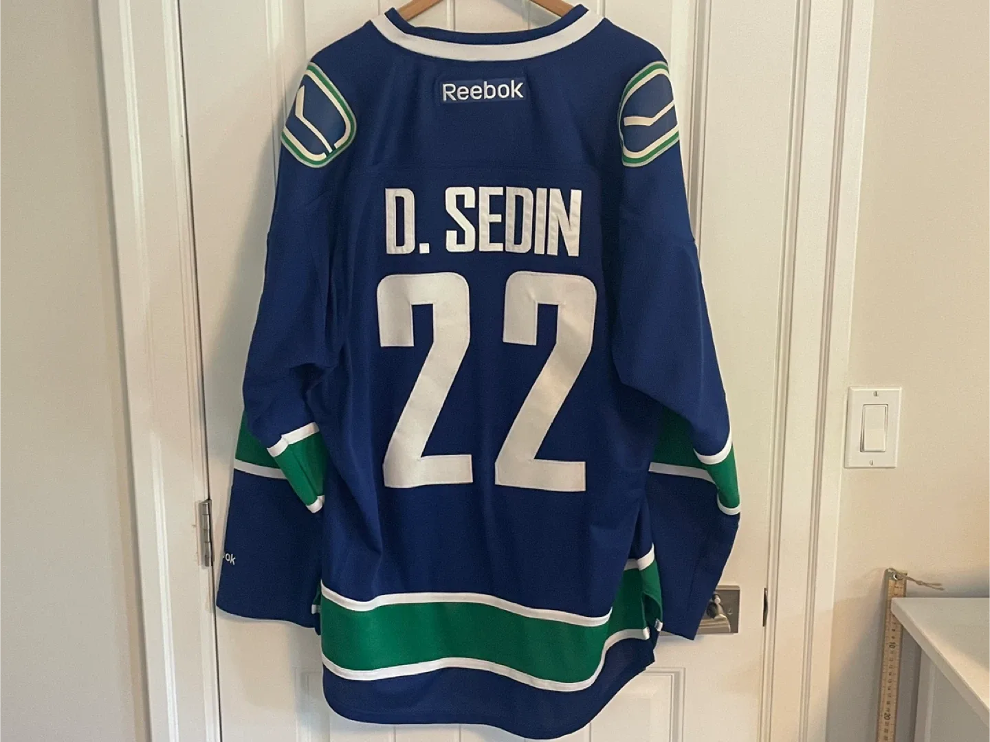 Authentic Reebok Vancouver Canucks Daniel Sedin Jersey XXL thumbnail