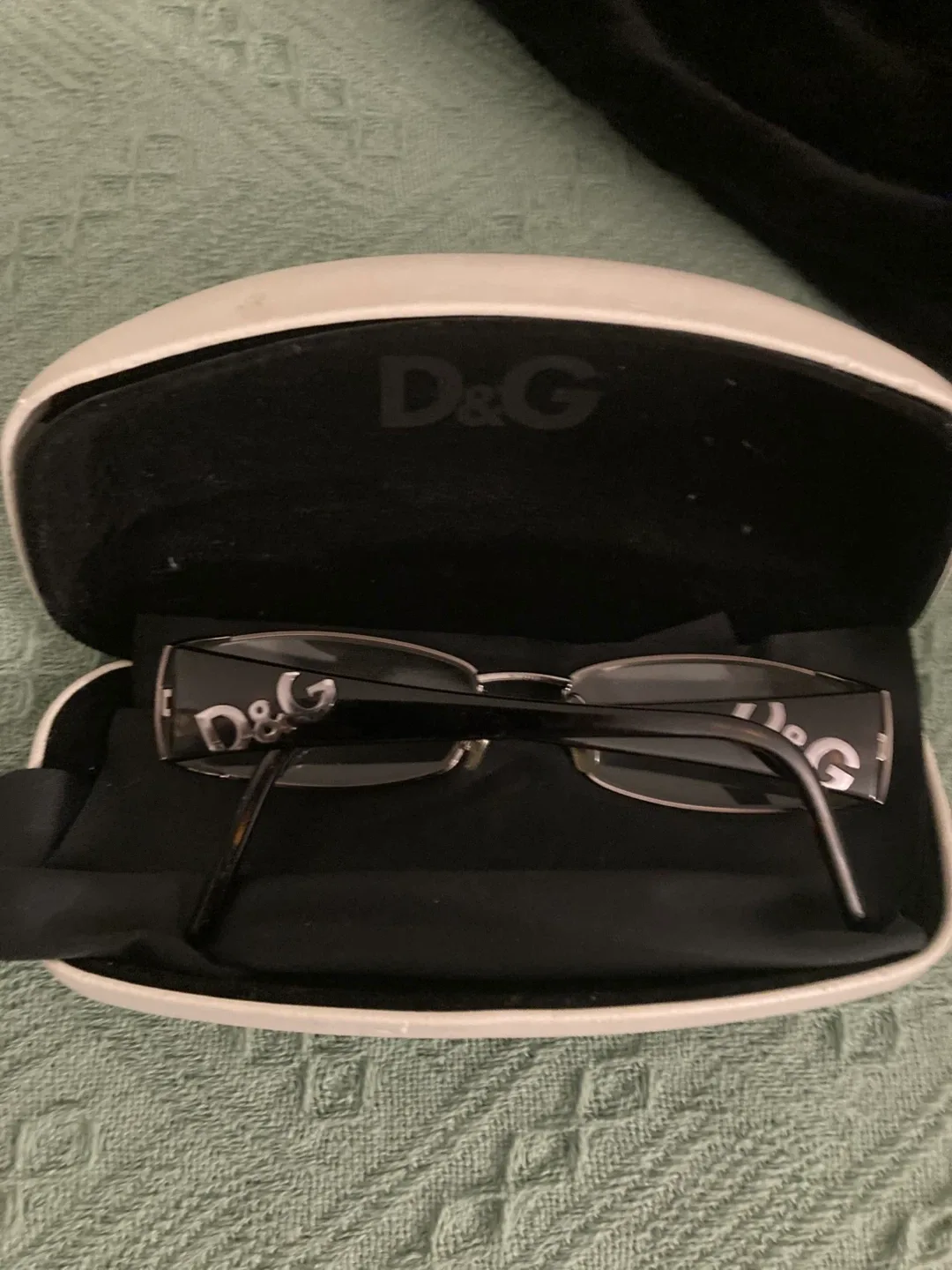 D&G Eyeglasses image indicator(2)