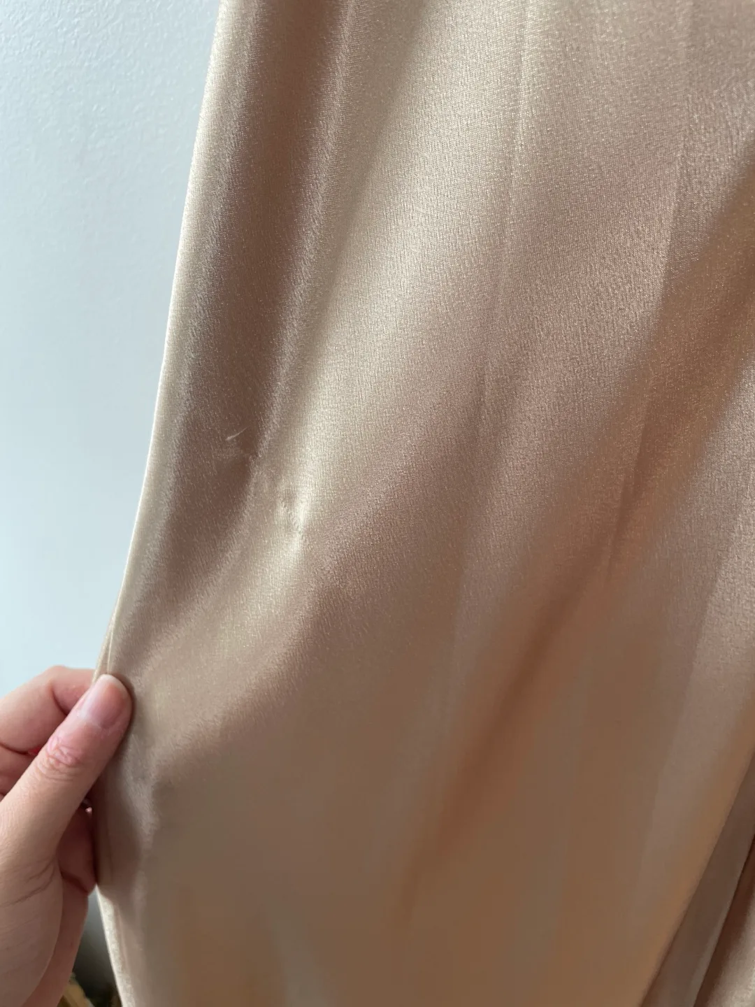 Gold Dress image indicator(9)