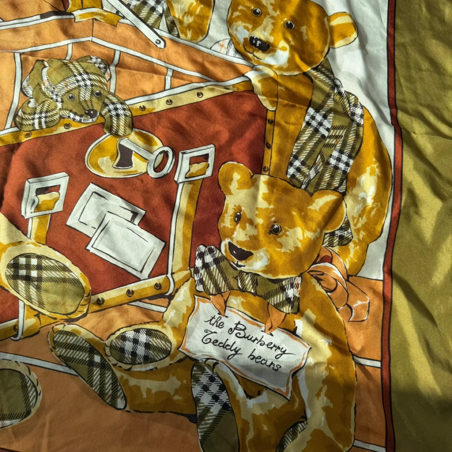Burberry Vintage teddy bears silk scarf image indicator(4)