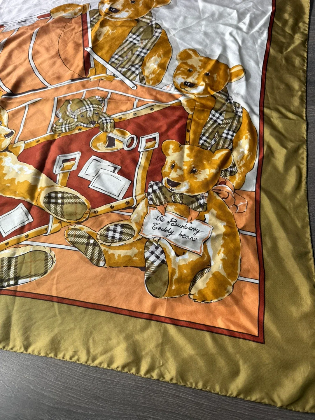 Burberry Vintage teddy bears silk scarf image indicator(10)